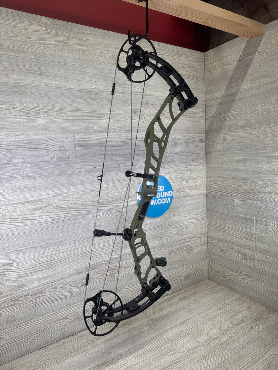 Elite Omnia Right Hand 70lb OD Green