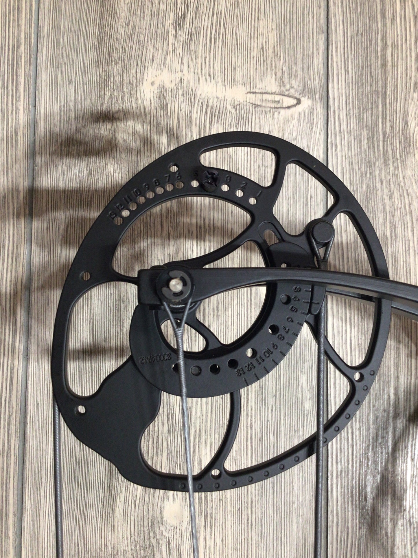 Used Elite Terrain RH OD Green 30" 70# Bow