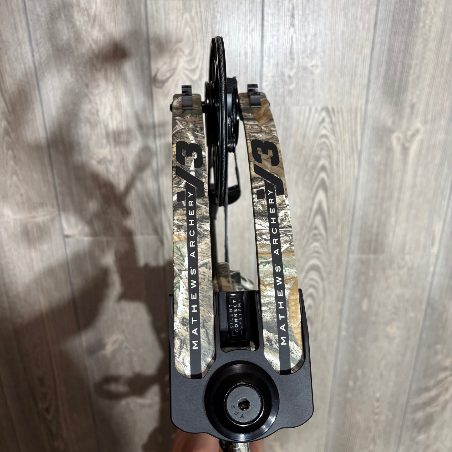 Used Mathews V3 27 RH Realtree Camo Package