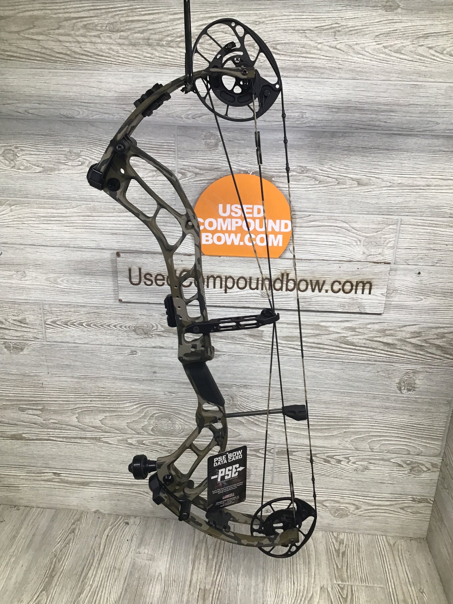 NEW IN BOX W/WARRANTY PSE EVOLVE 30 - Mossy Oak Bottomland - 70 - LH - EC2