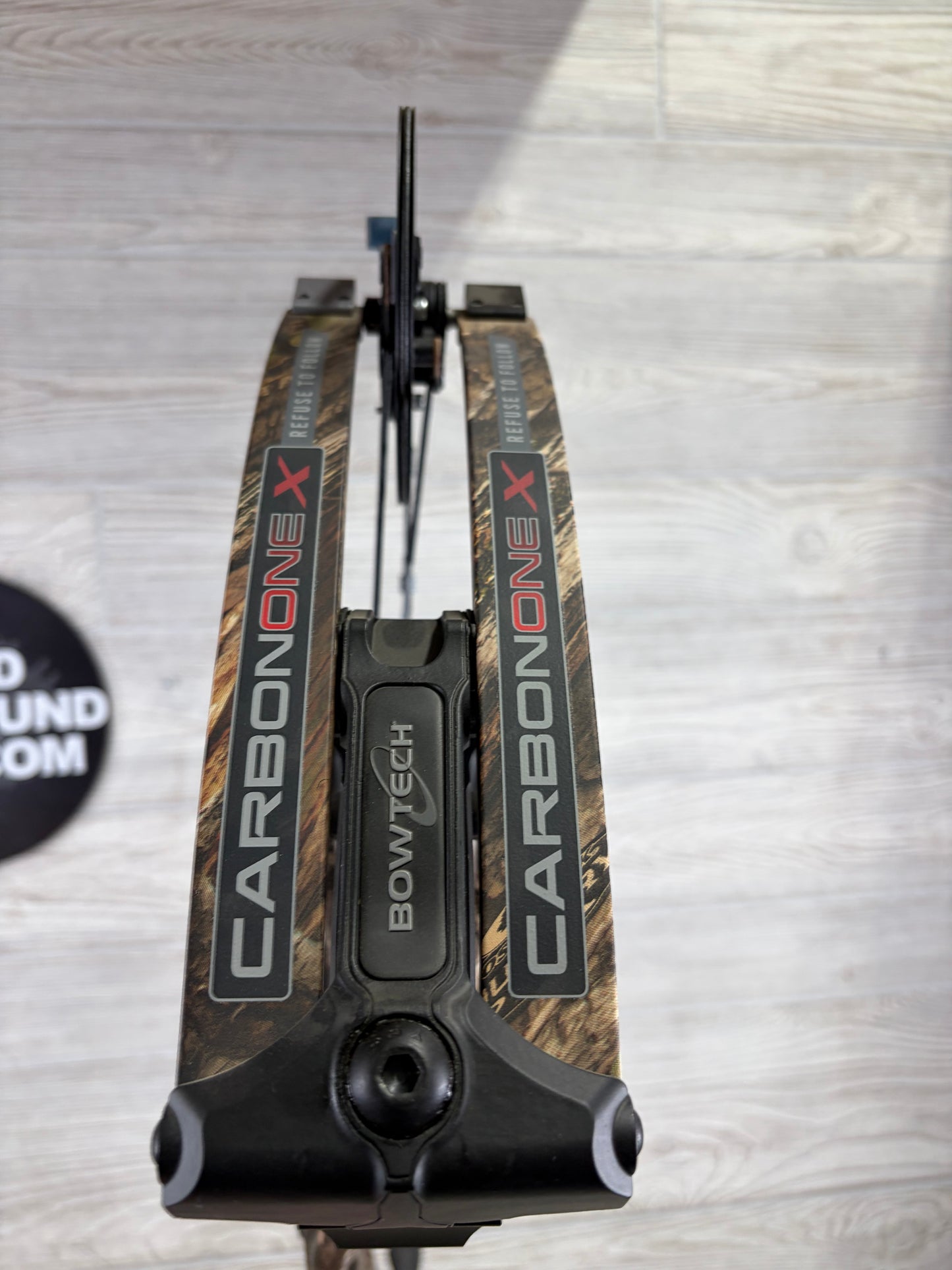 Bowtech Carbon One X 60-70# RH Mossy Oak New Bow
