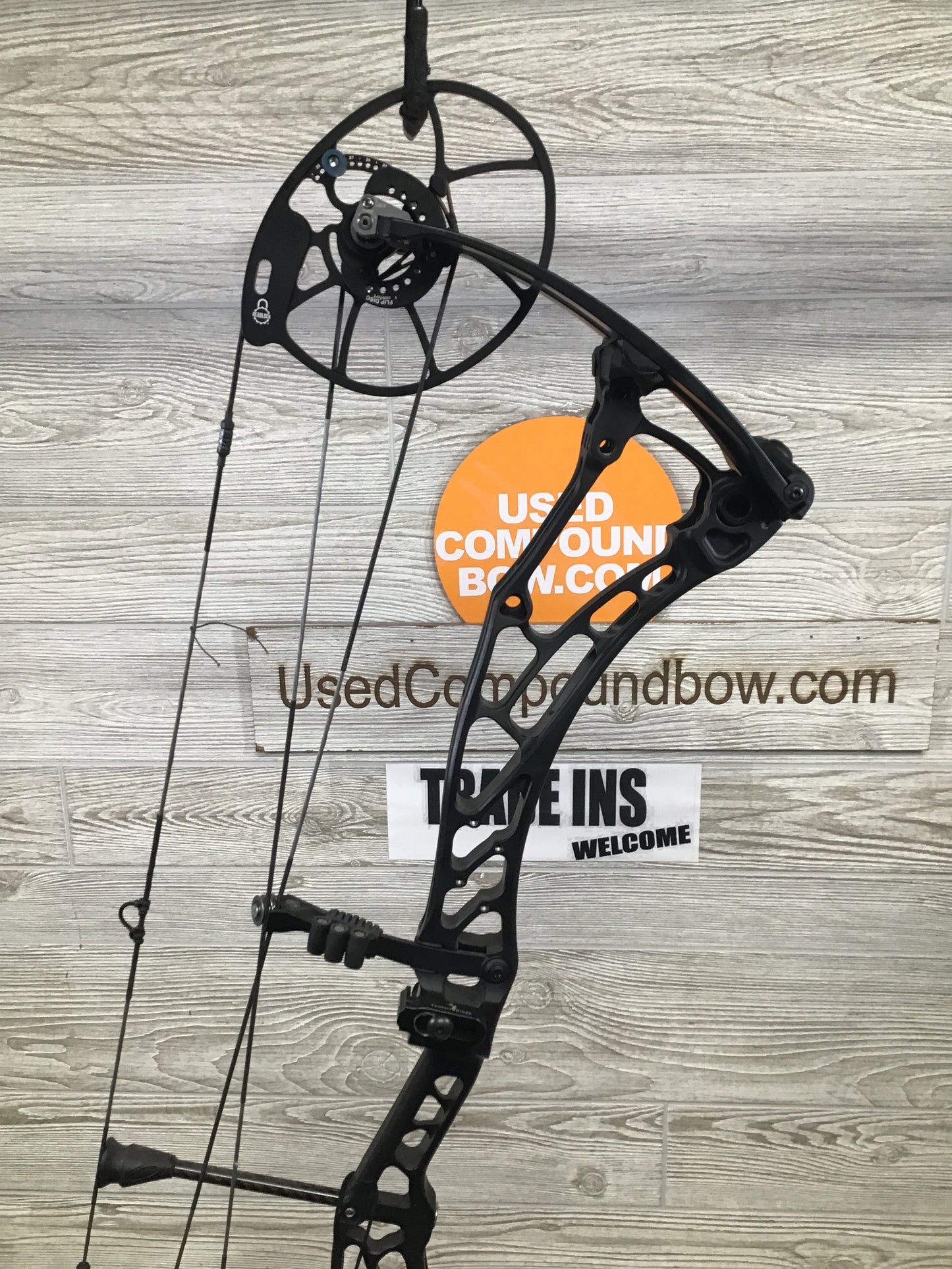 Bowtech Solution LS Right Hand Black 50-60#