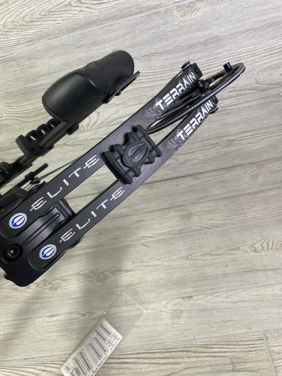 Used Elite Terrain RH Black 25.5-31.5" 55-70# Bow LOADED