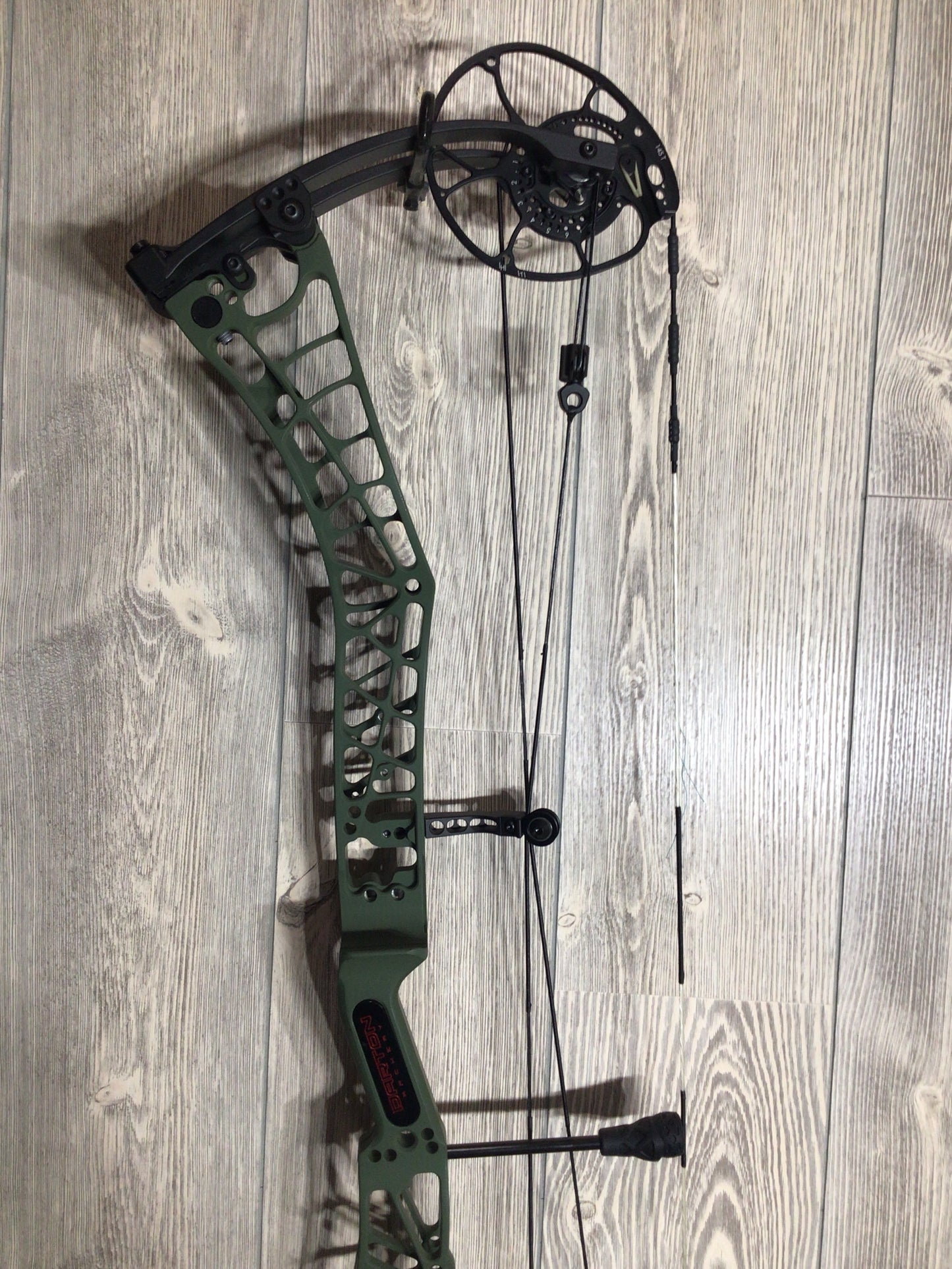Darton Sequel 31 ST2 Right Handed 60-70 OD Green/Black Limbs