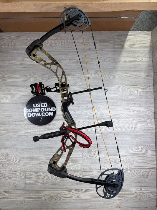 Used Diamond Edge 320 29" 70lb Camo Right Hand Bow Pkg