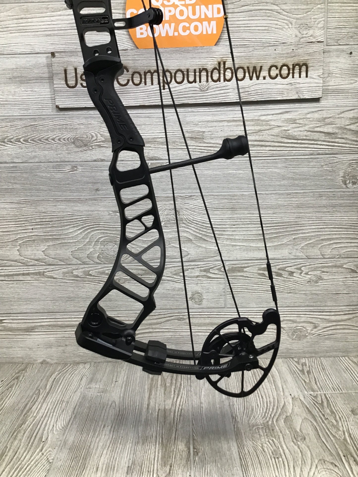 Brand New Prime RVX+ 32 60-70# 28" draw Black Right Handed