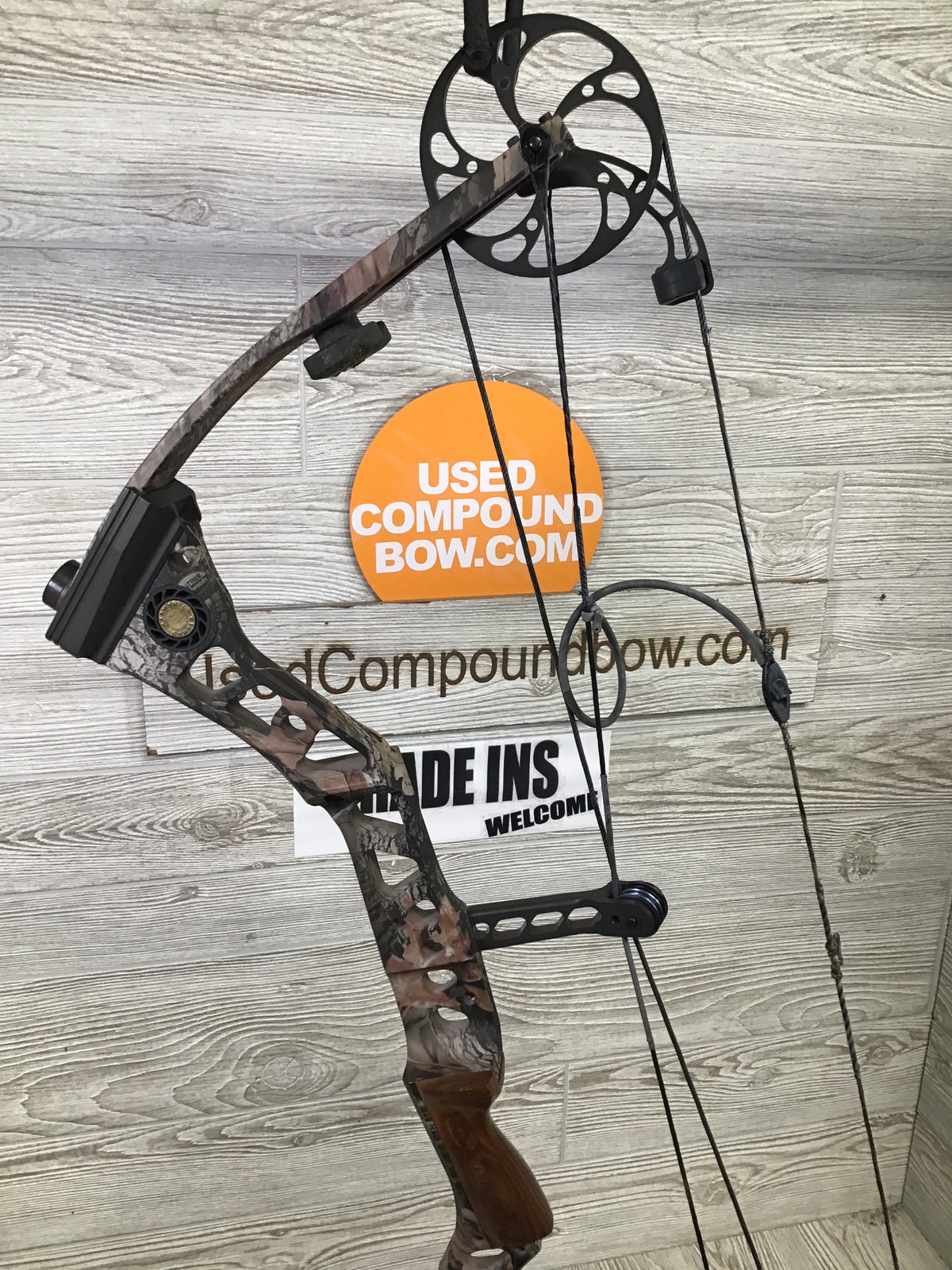 Mathews Outback 29" 60-70lb Right Handed Bow