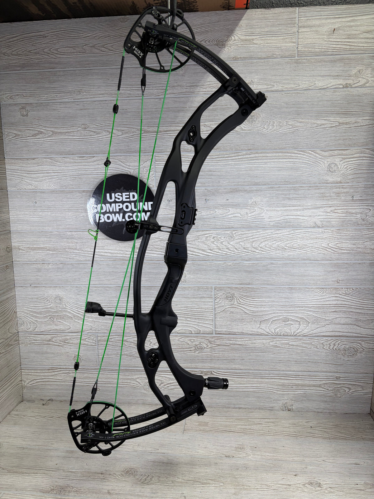 Hoyt RX-10 Ultra RH Bone Collector Edition 65-75# 26-31" Draw