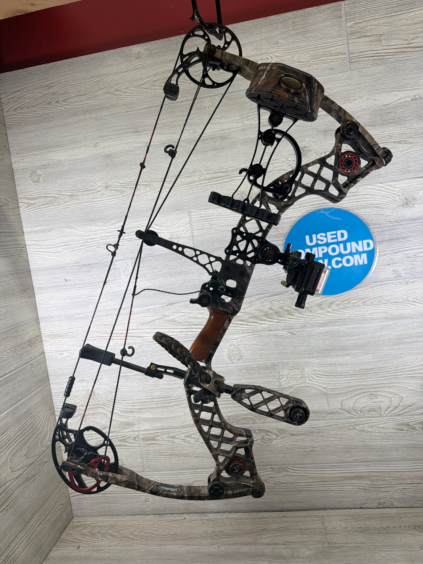 Used Mathews Z7 Xtreme 29" 70lb Camo Bow Pkg