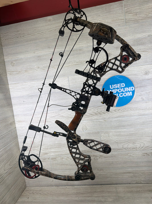 Used Mathews Z7 Xtreme 29" 70lb Camo Bow Pkg
