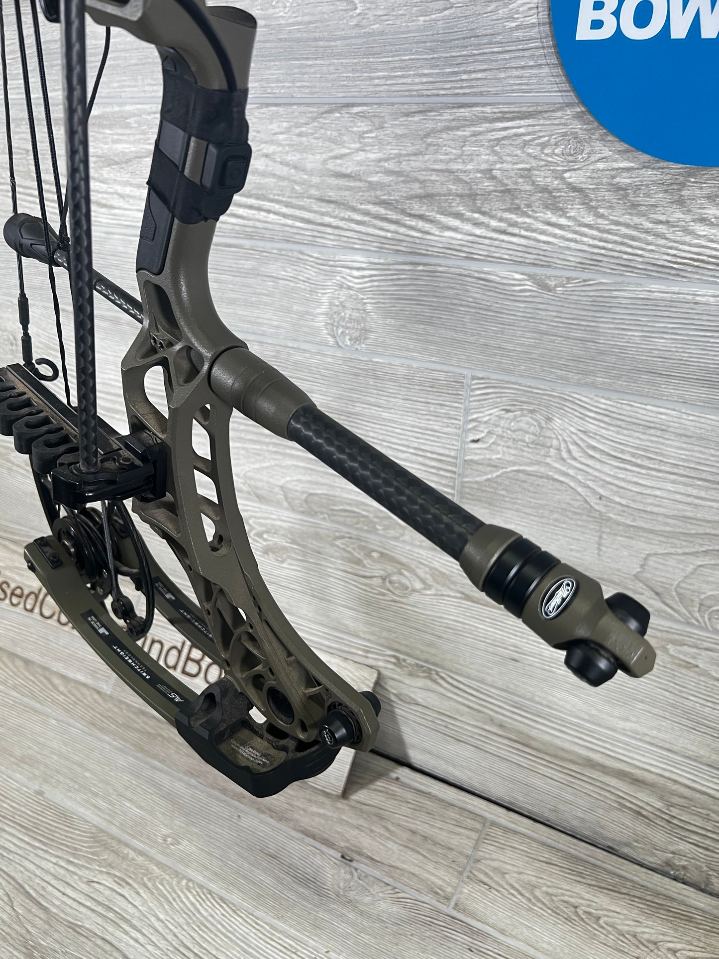 Used Mathews V3X 29 Ambush Green Right Handed Garmin Package