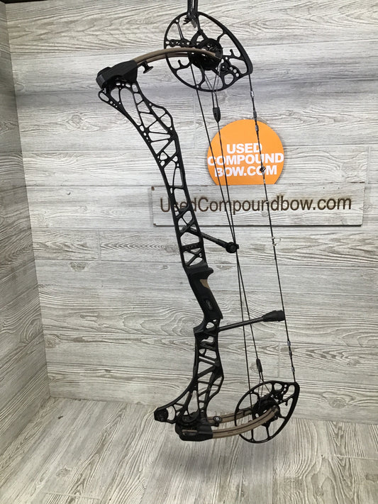 Used Mathews Lift X 29.5 Black W/ Earth Limbs 28.5/70