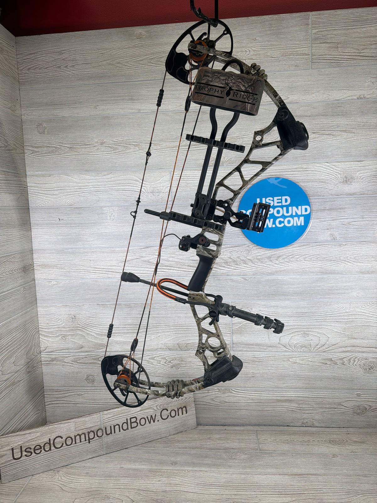 Used Mission Ballistic RH 29" 70lb Camo Bow Pkg