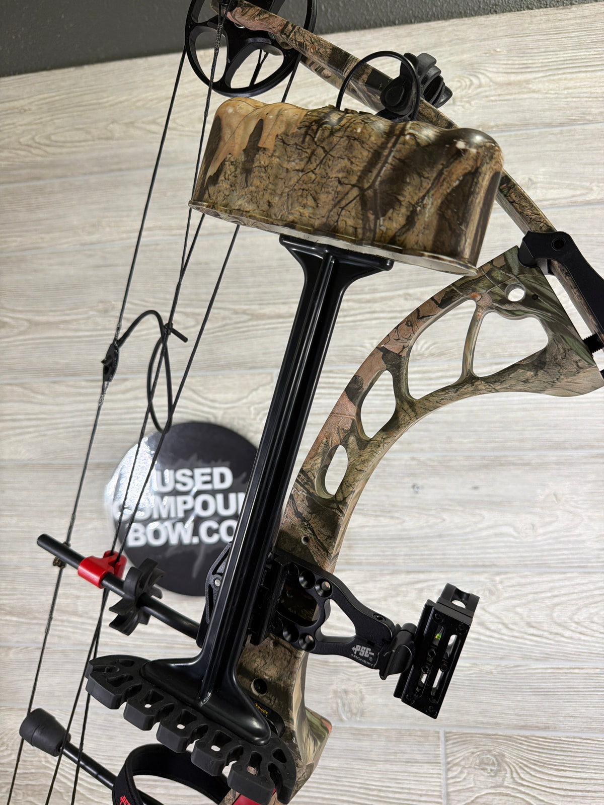 Used PSE Stinger 3G 29.5" 70lb Right Hand Bow Pkg