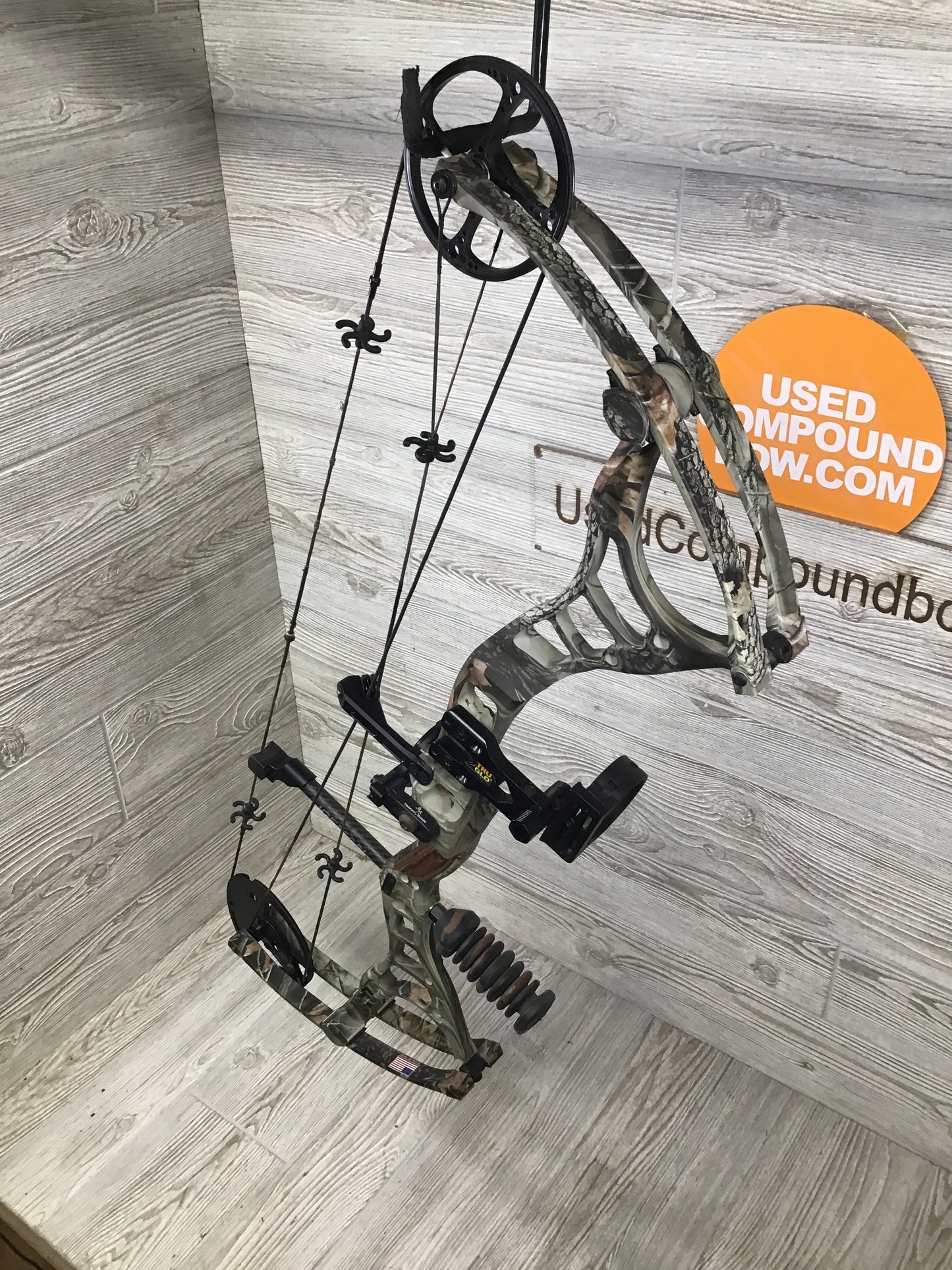 Diamond Iceman Right Handed package 60-70# Camo