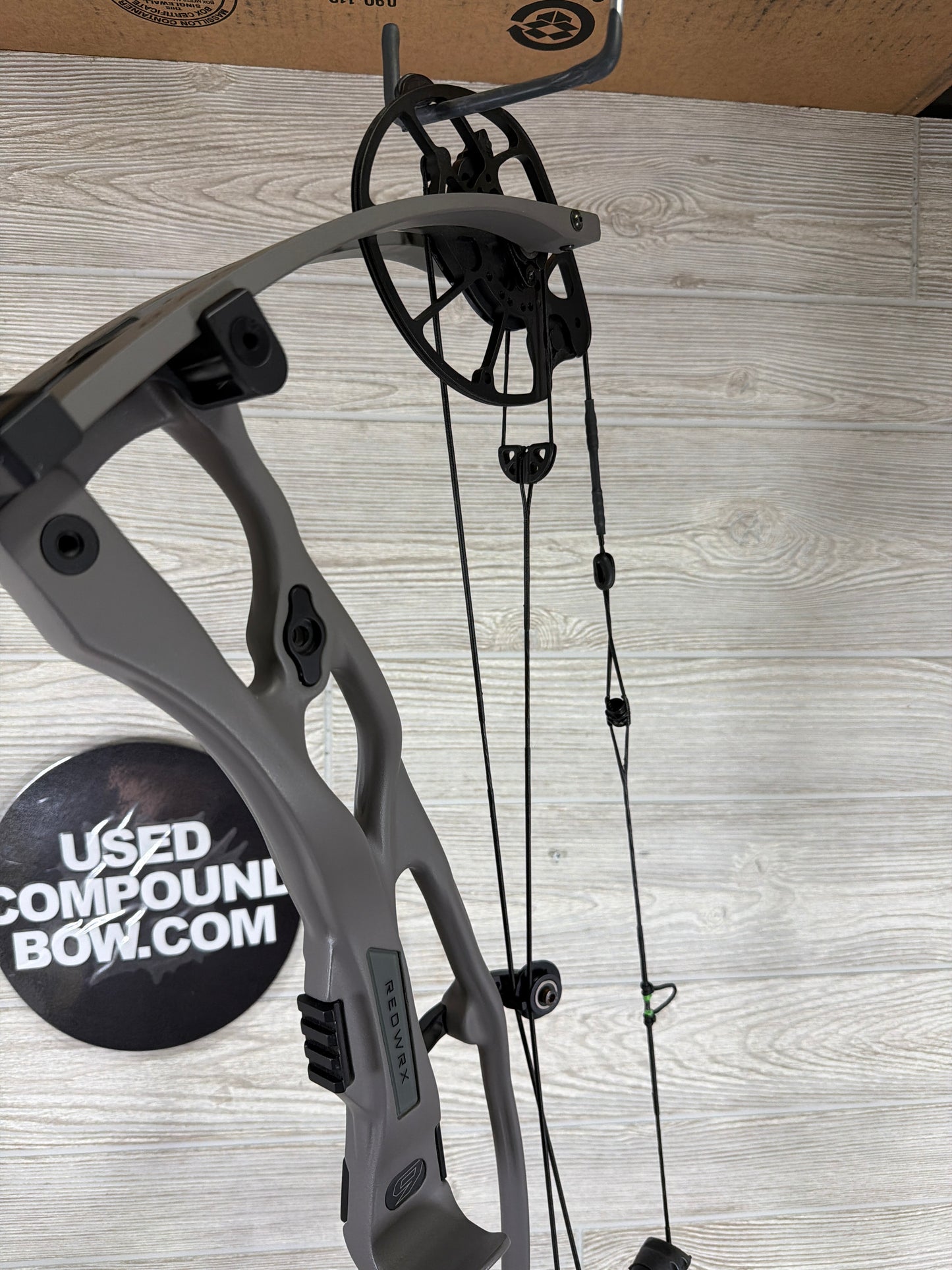 Used Hoyt RX-9 Right Handed 29" 60-70# Tombstone