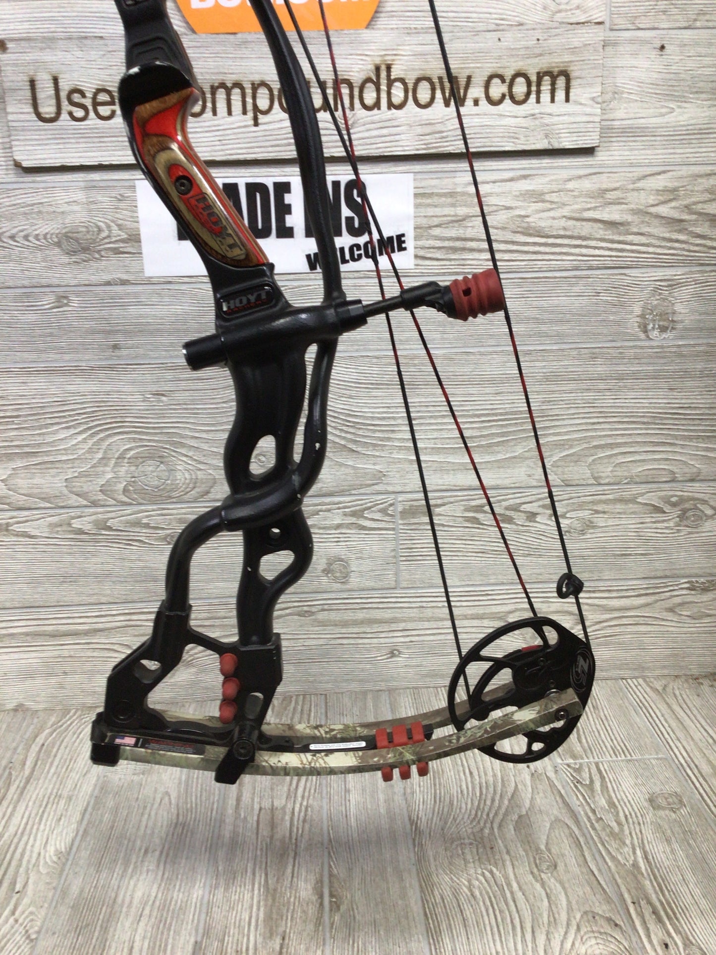 Hoyt Spyder Turbo Black/ Camo Limb Right Handed 70-80#