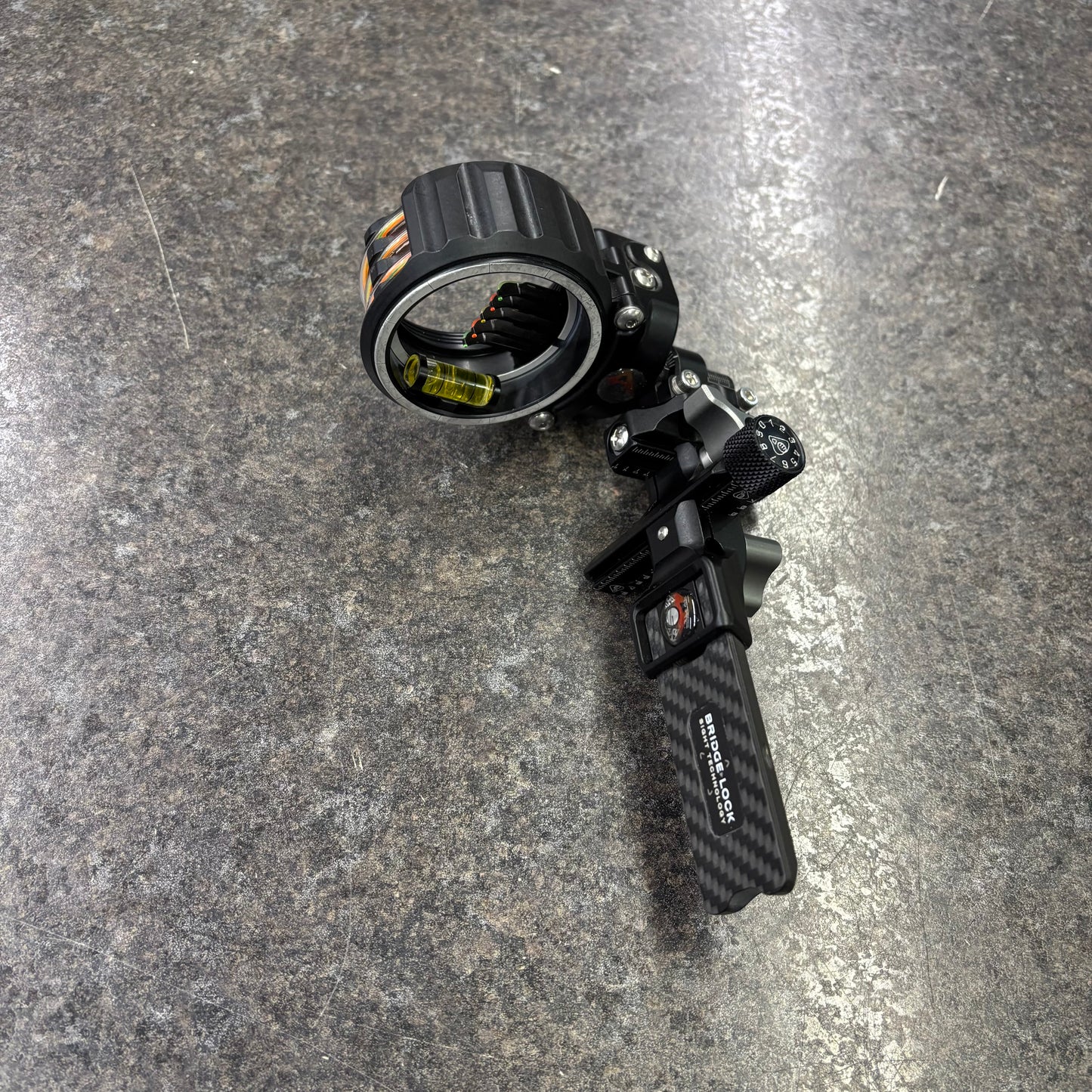 Used Axcel Bridge-Lock 5 Pin Sight RH