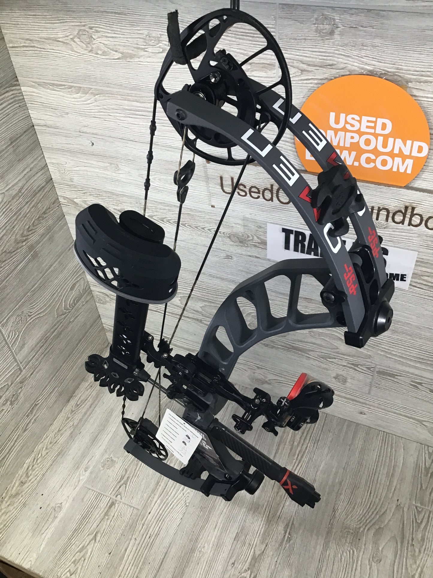 NEW IN BOX W/WARRANTY PSE OMEN - Charcoal - 70 - RH - EC2 Package