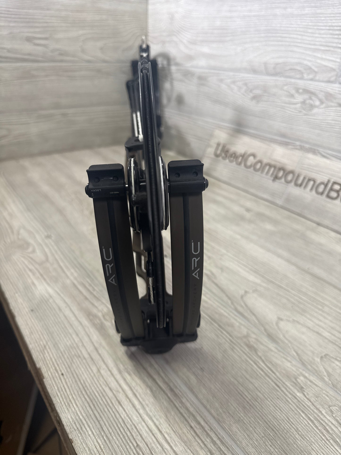Used Mathews Arc 34 RH Kodiak Fade to Black