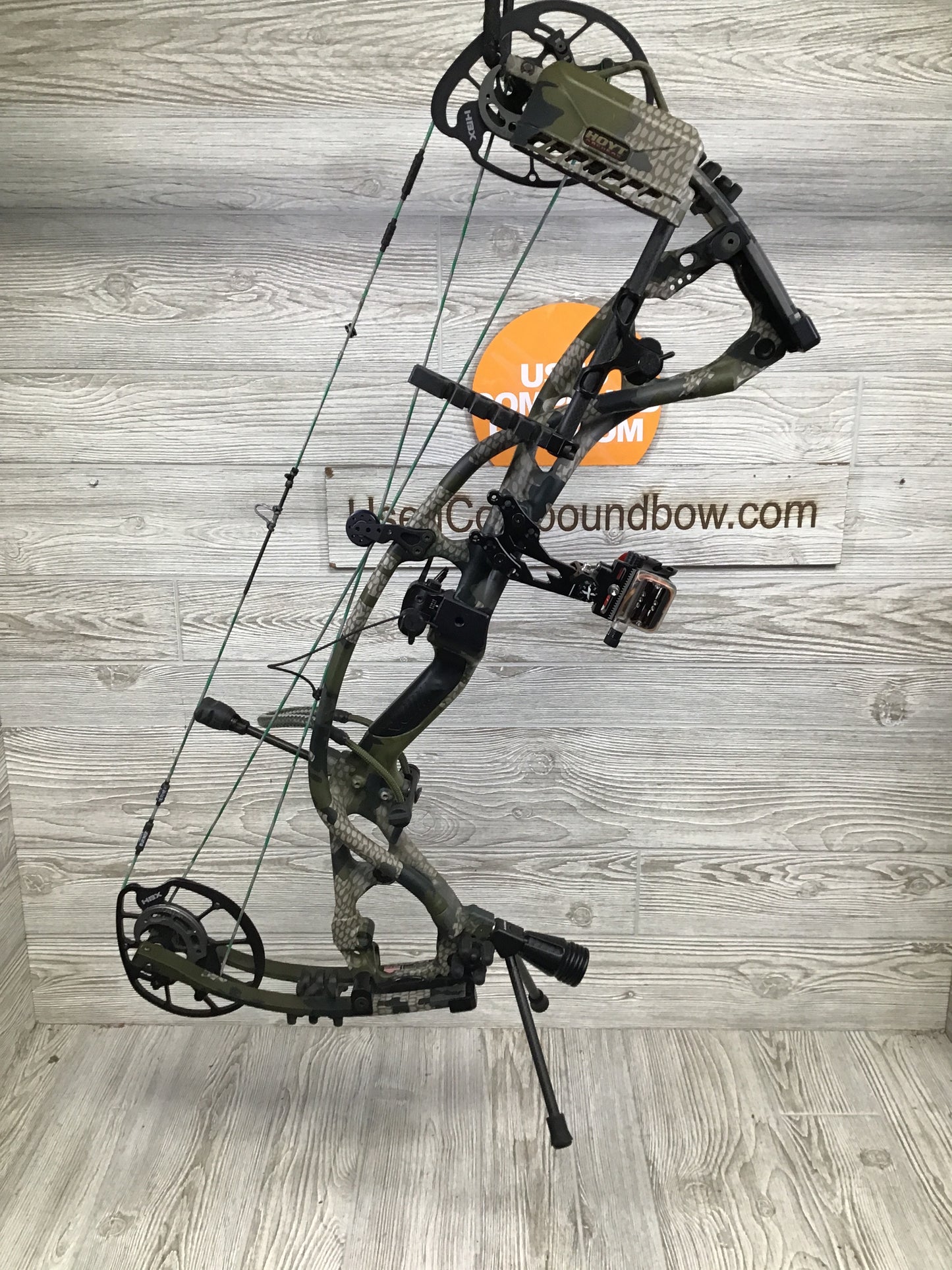 Hoyt RX-5 Wilderness 60-70# 25-30 Right Hand Package
