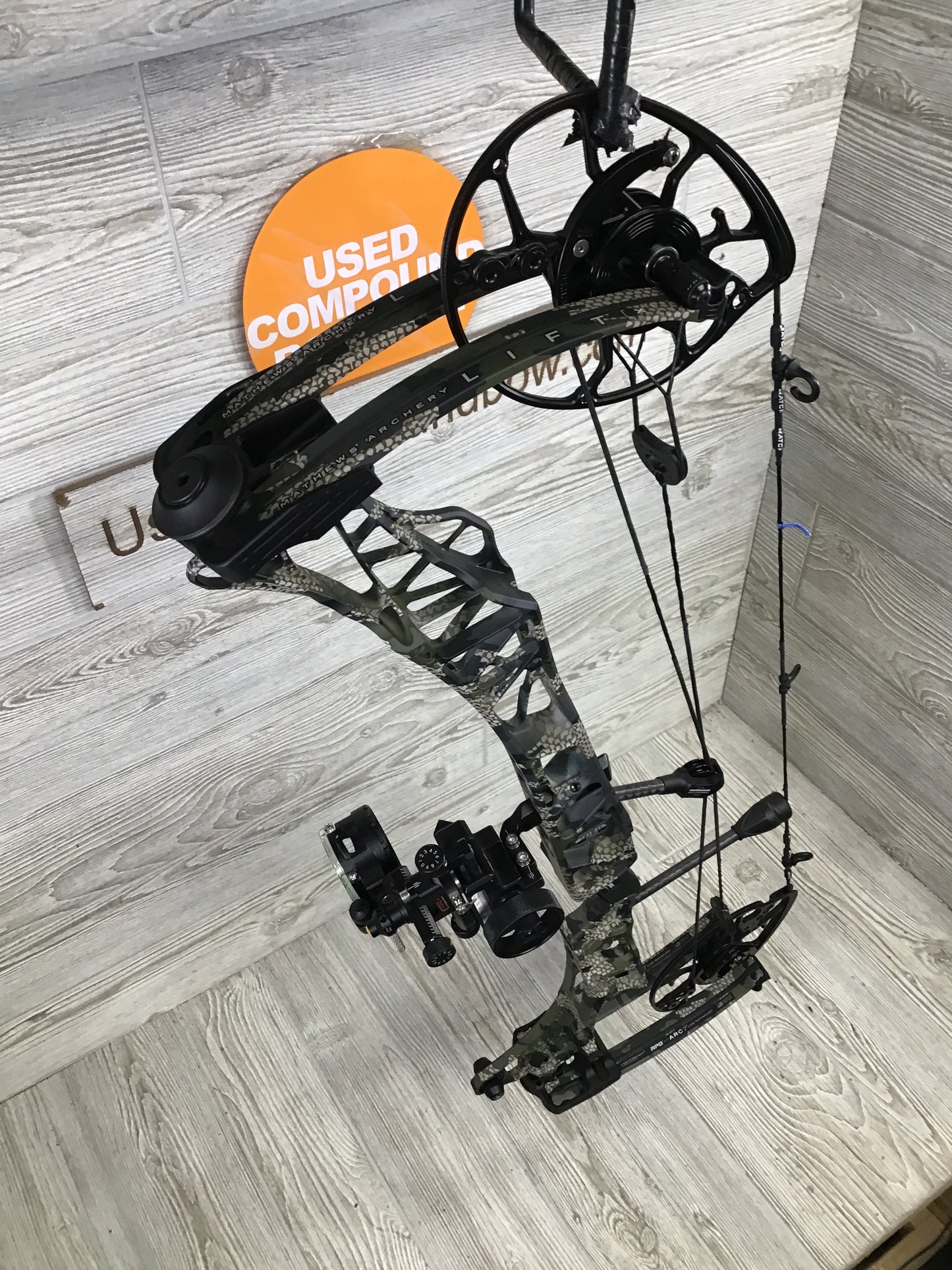 Mathews Lift X 29.5 Left Hand Kuiu Verde 2.0 26.5/70