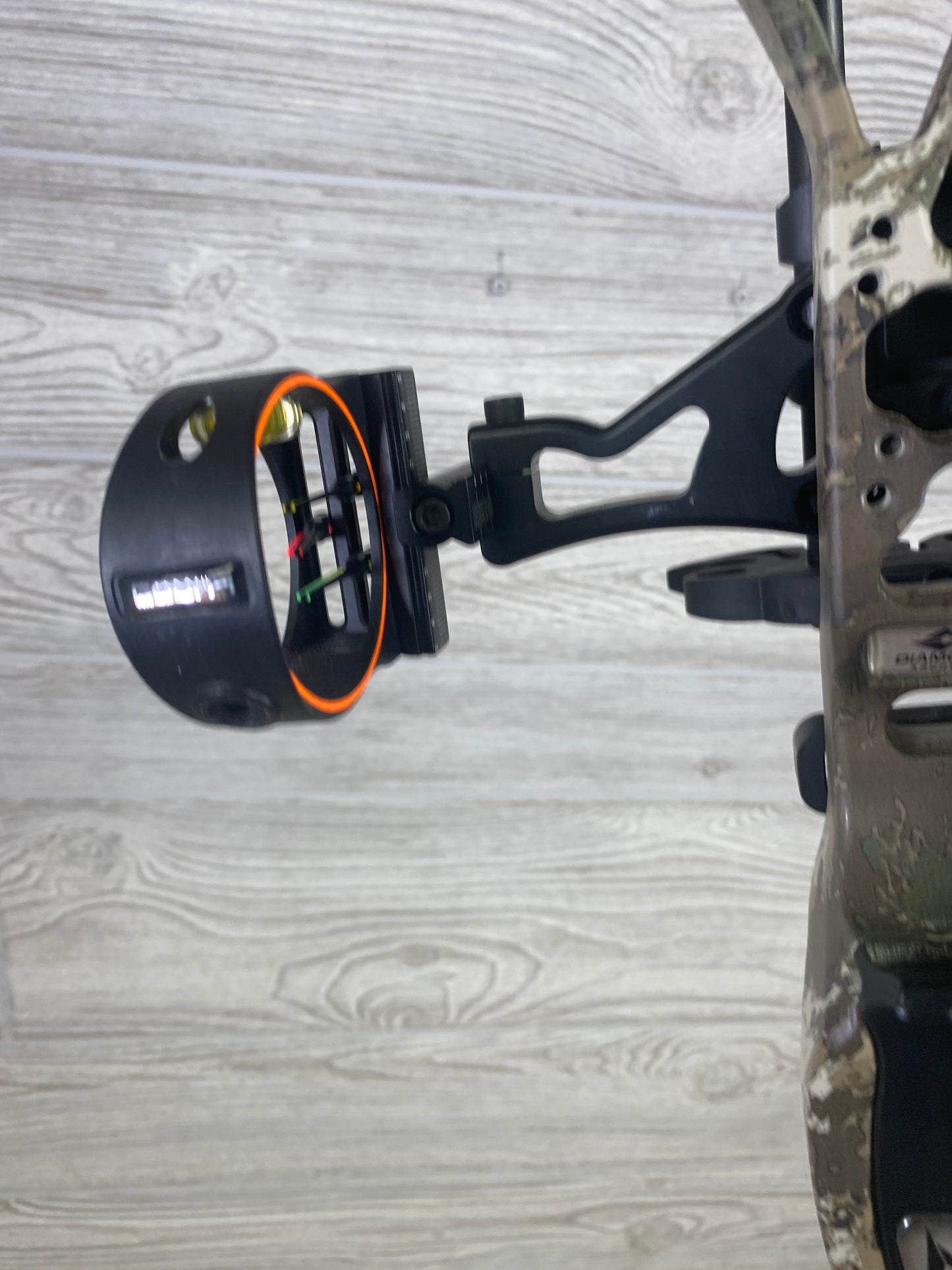 Diamond Edge 320 RH Bow Package