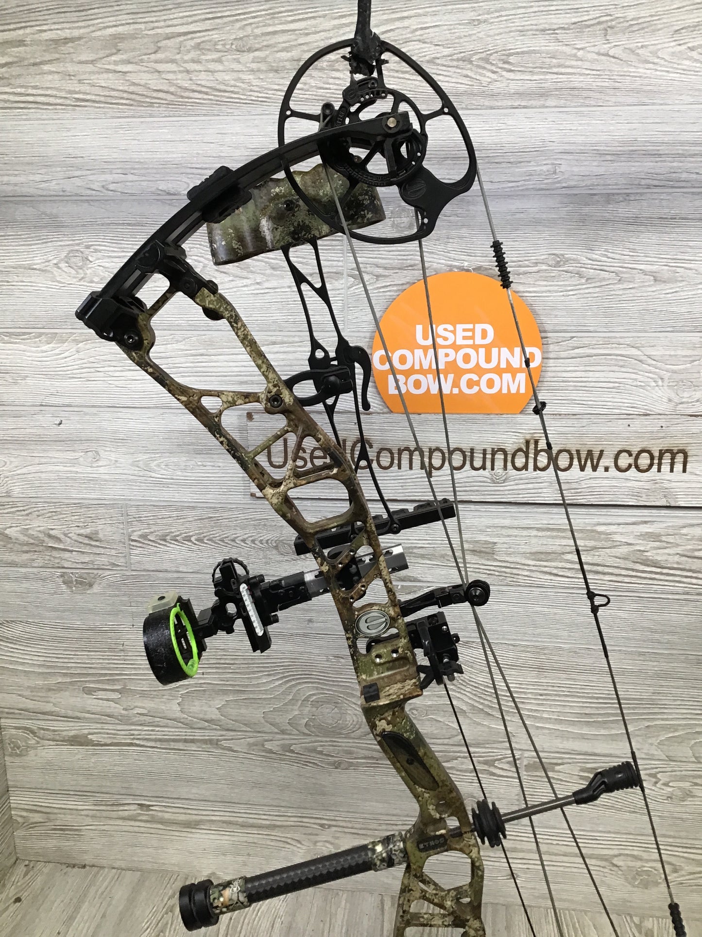 Elite Ethos TrueTimber Strata Right Handed 60-70# 25.5-31" Package