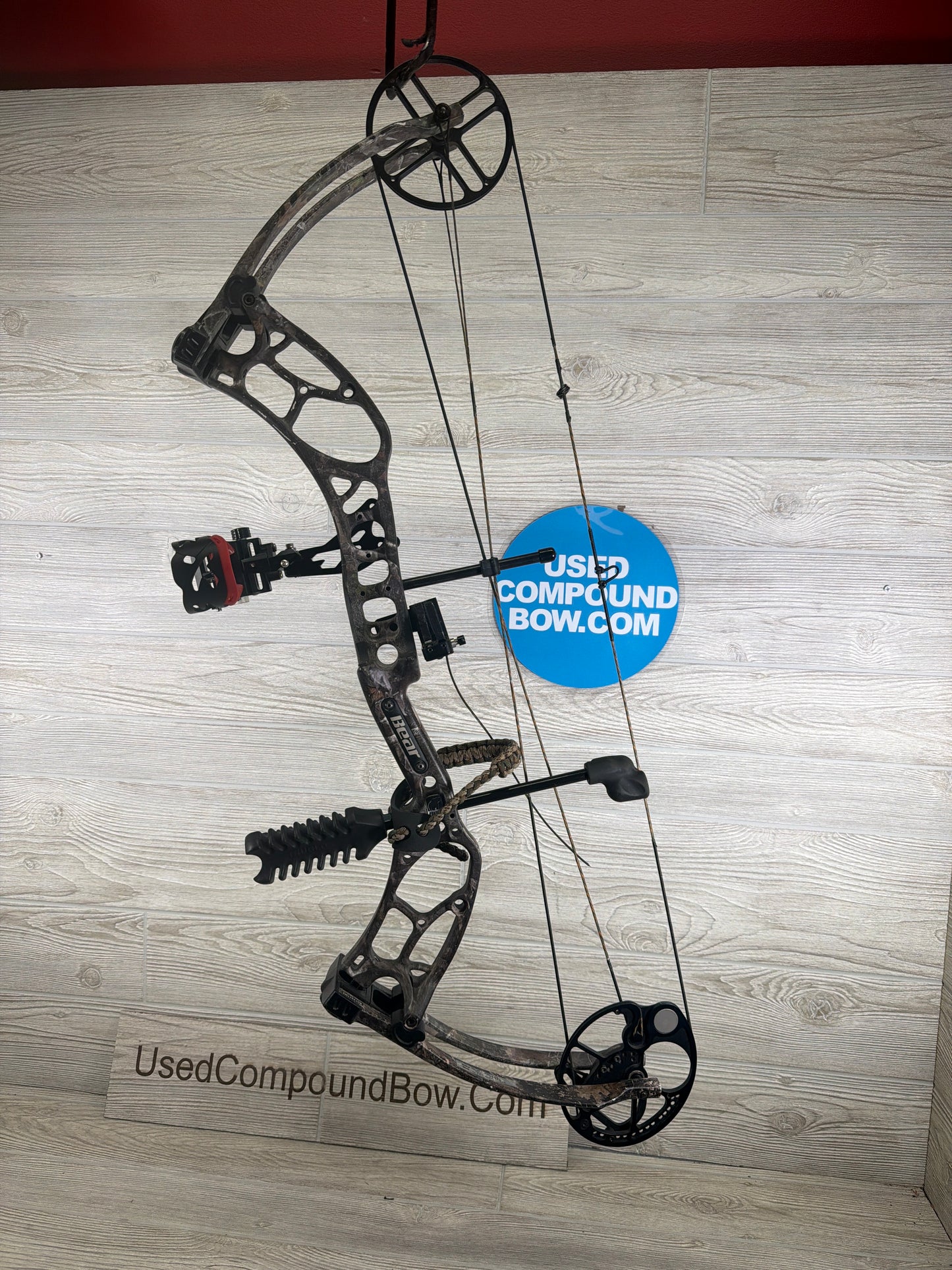 Used Bear Marshall TK 29" 70lb Right Hand camo bow pkg