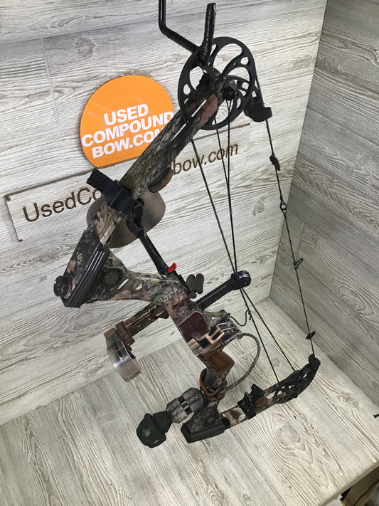Mathews Outback 27" 60lb Right Handed bow Package
