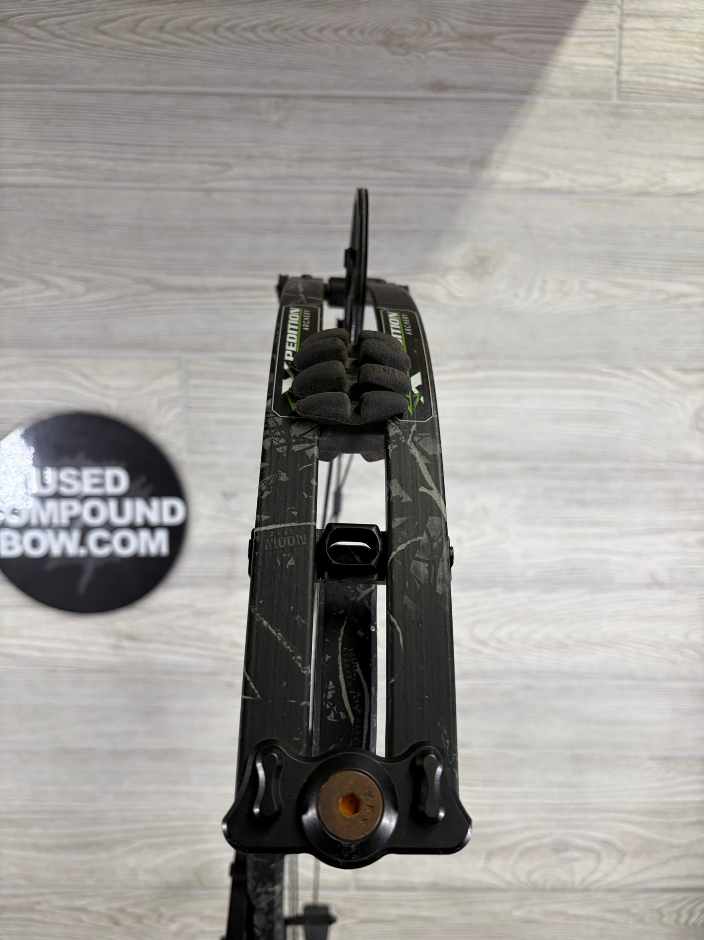 Used Xpedition Xcentric 7 RH 29" 55-65lb Bow Pkg