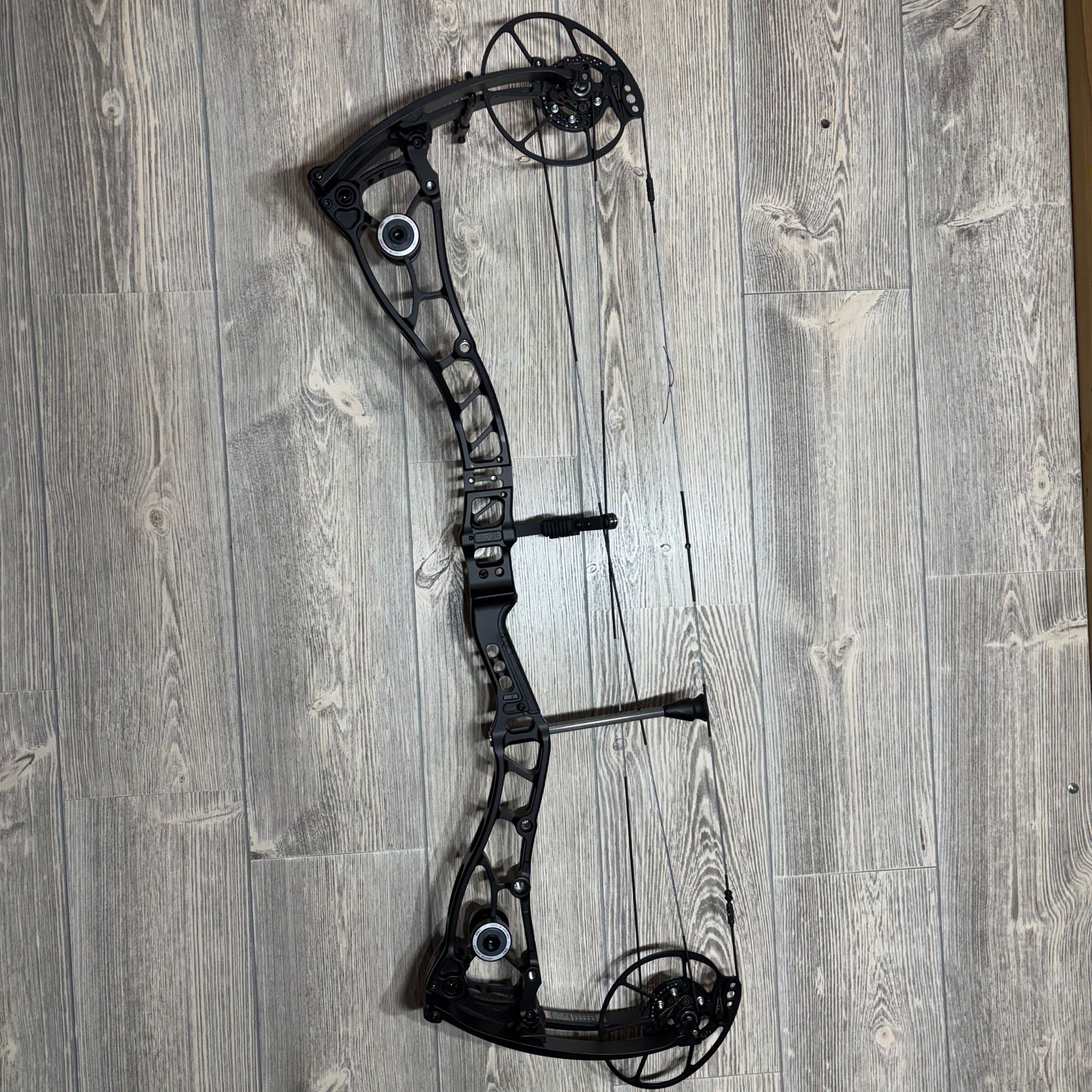 Bowtech Proven 34 LD RH Black 70#