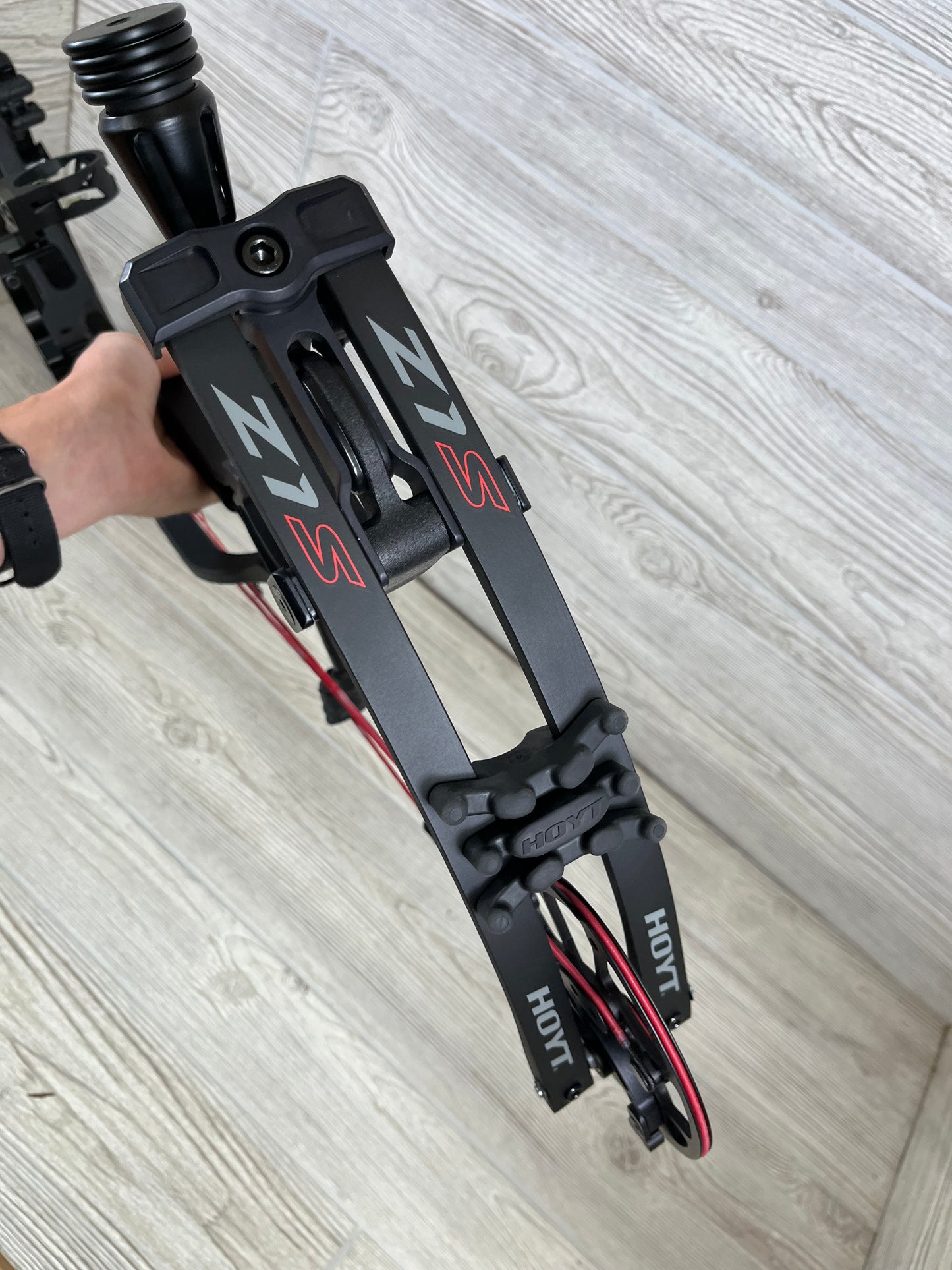 Hoyt Z1S Black 60-70 Right Handed