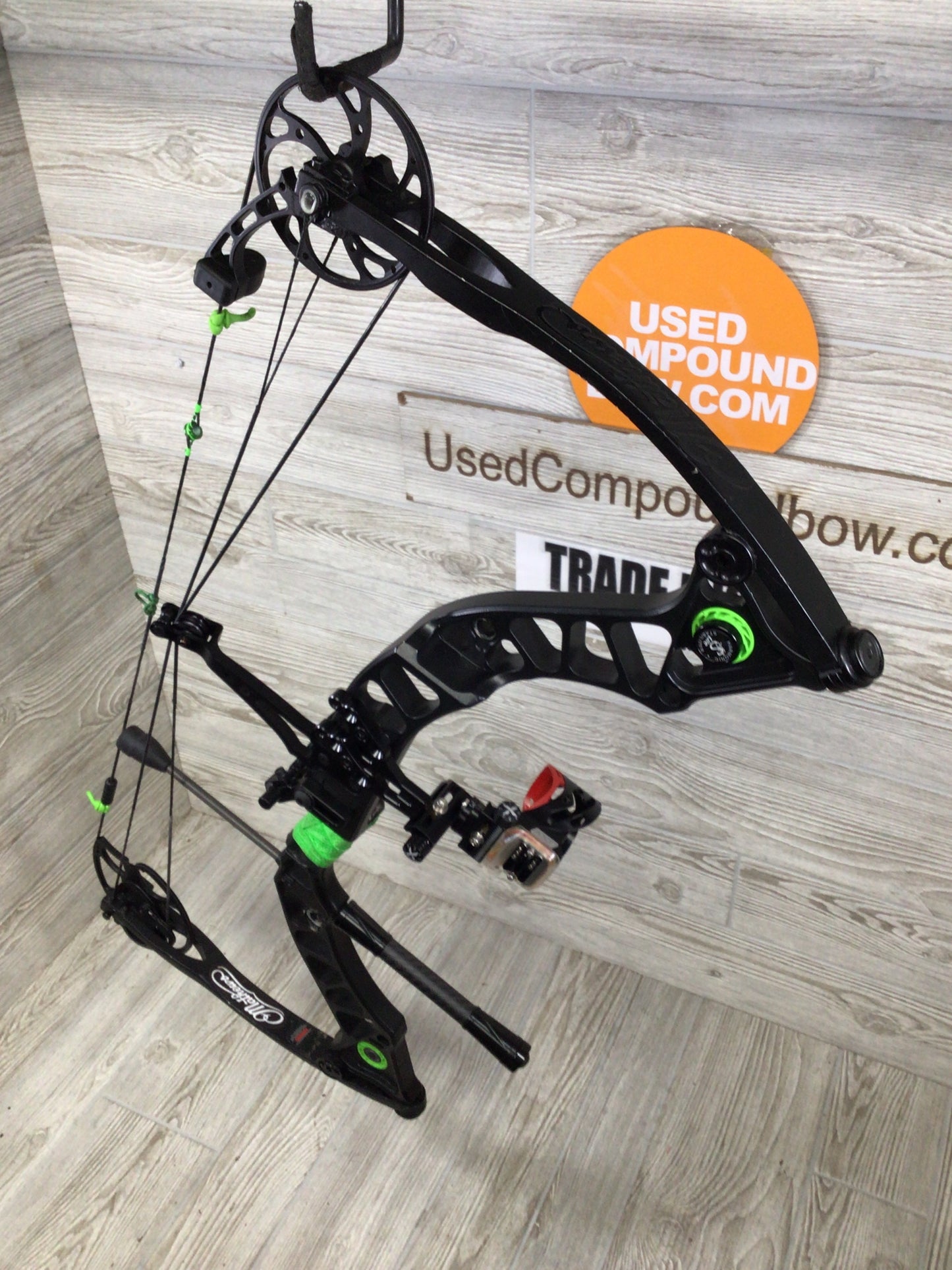 Mathews Z3 Right Handed Bow Package Black 27.5" 50-60lbs