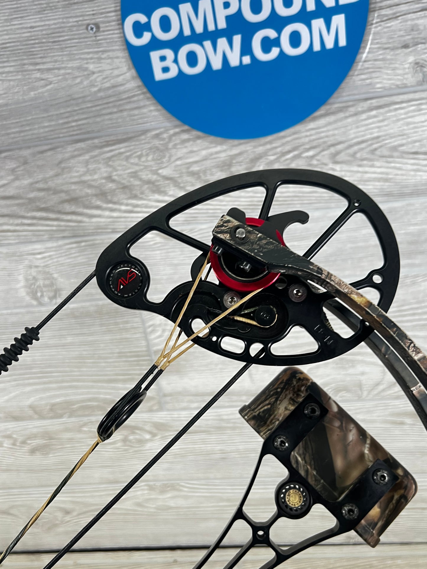 Used Mathews "McPherson Series" Monster 6.0 LH hunt package 70# 29"