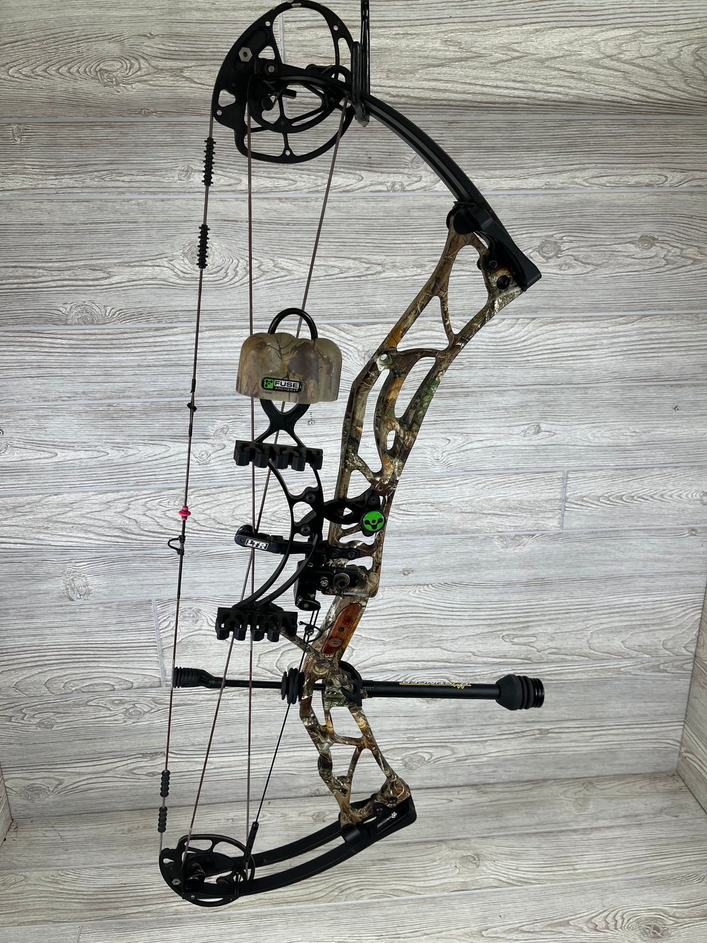Elite Ritual 35 Package RH 60-70# 25.5-30" Realtree