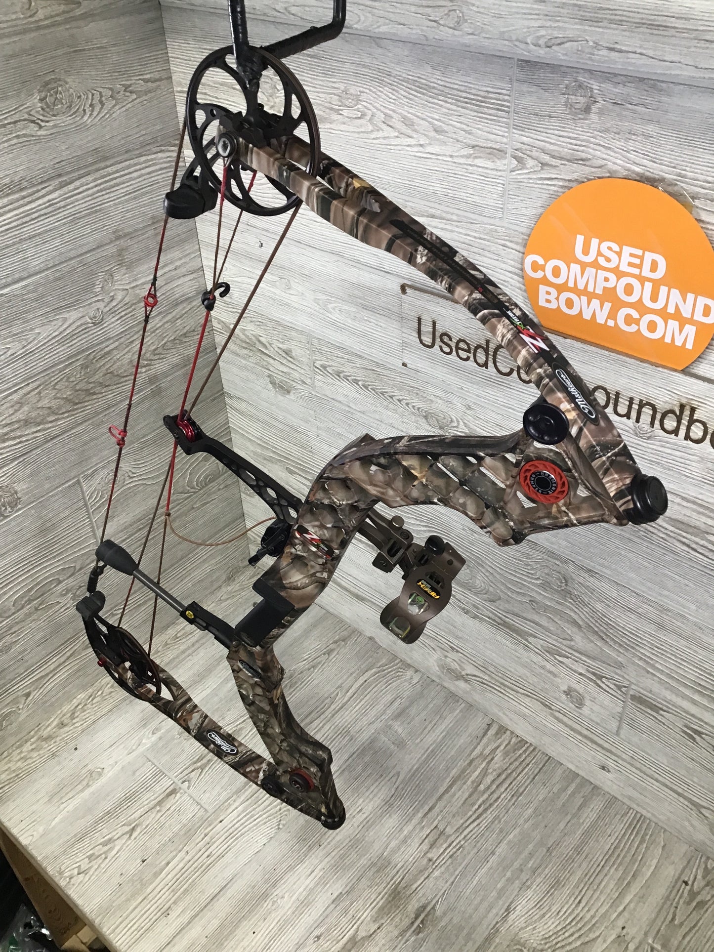 Mathews Z7 Xtreme Left Hand Bow 29" 65lb PKG