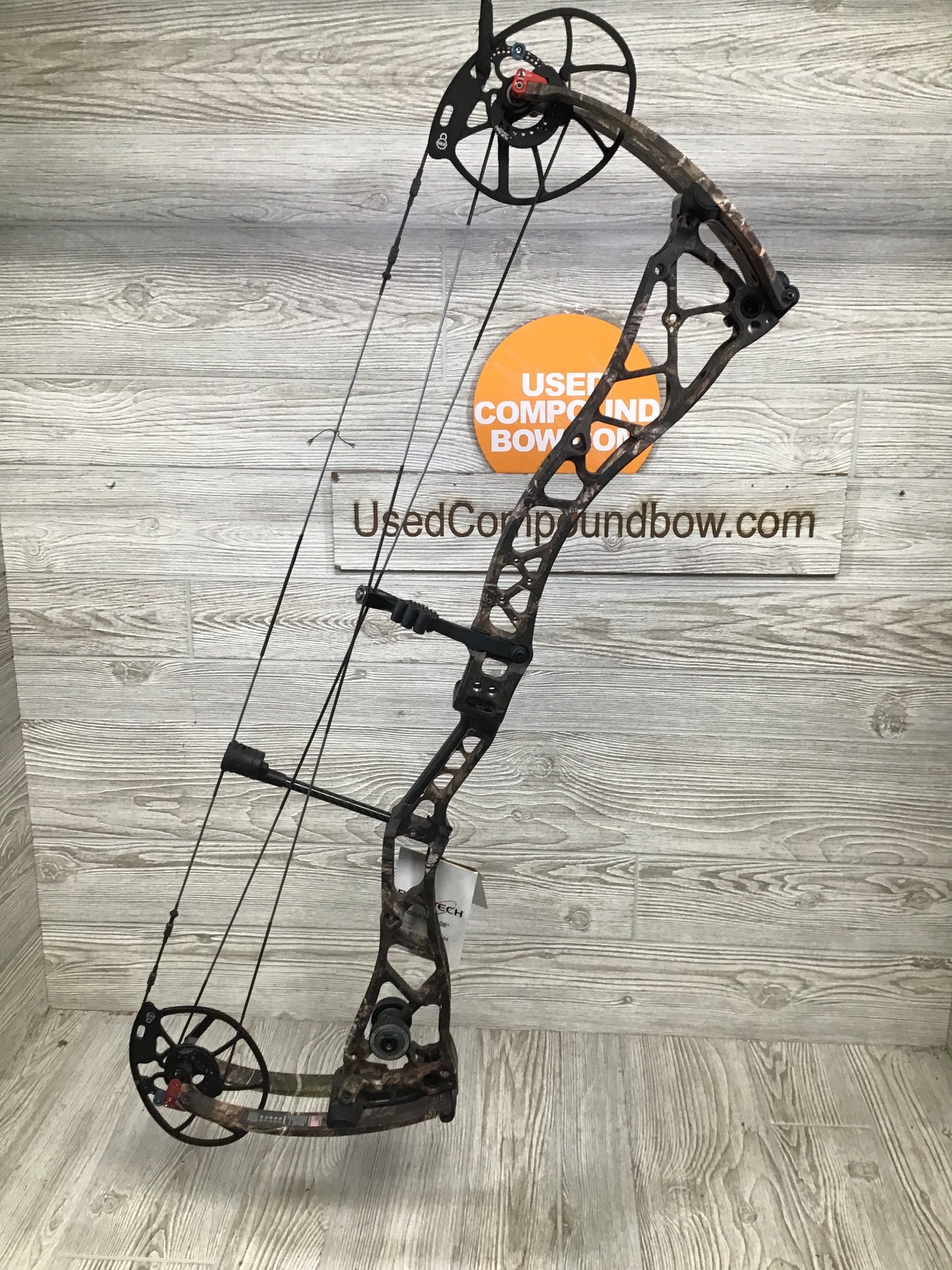 NEW Bowtech SX80 Mossy Oak Right Handed 29/80#