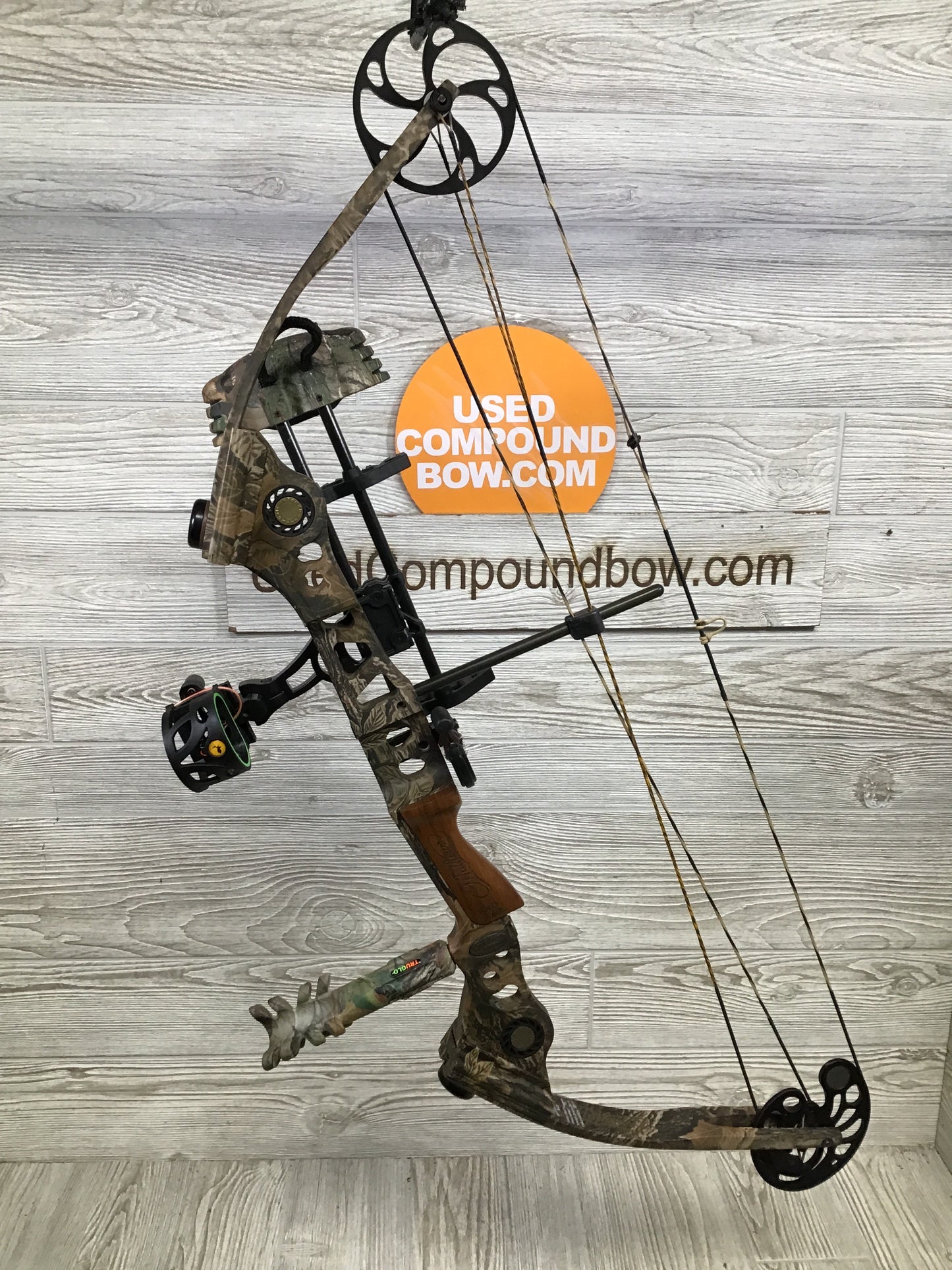 Used Mathews SQ2 28" 70 lb Realtree X-tra Hunting PKG