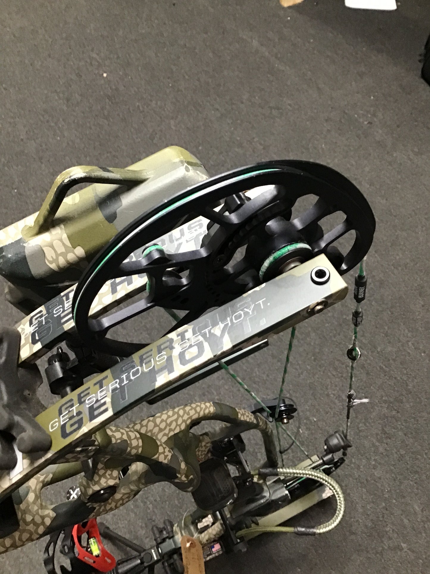 Hoyt RX-5 Wilderness 60-70# 25-30 Right Hand Package