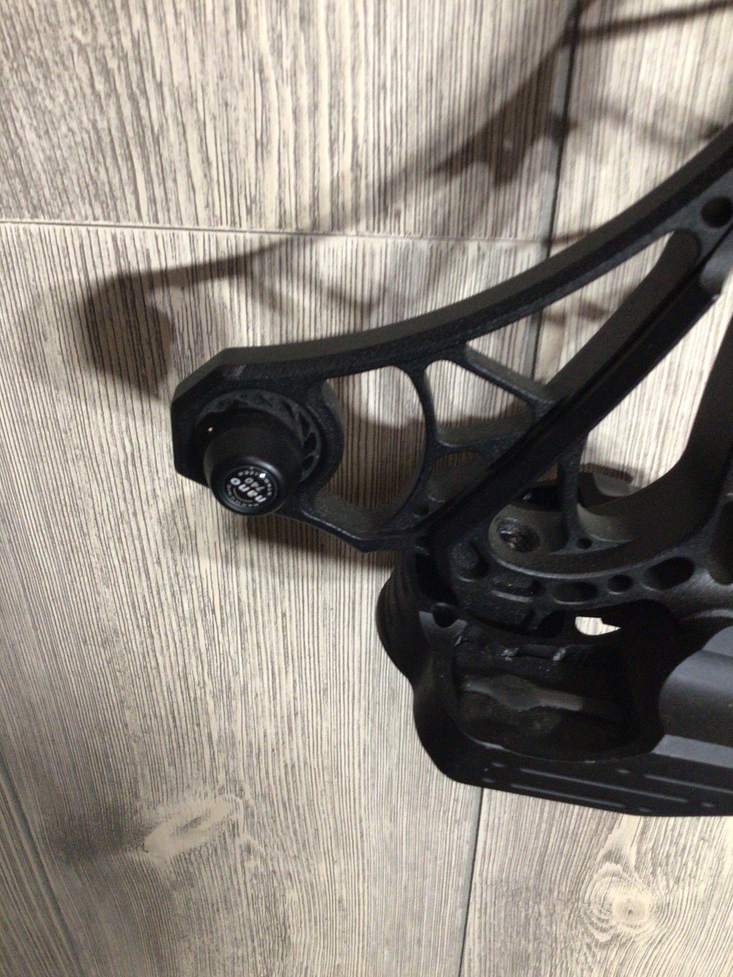 Used Mathews Lift X 29.5 Right Hand Black w/ SCS