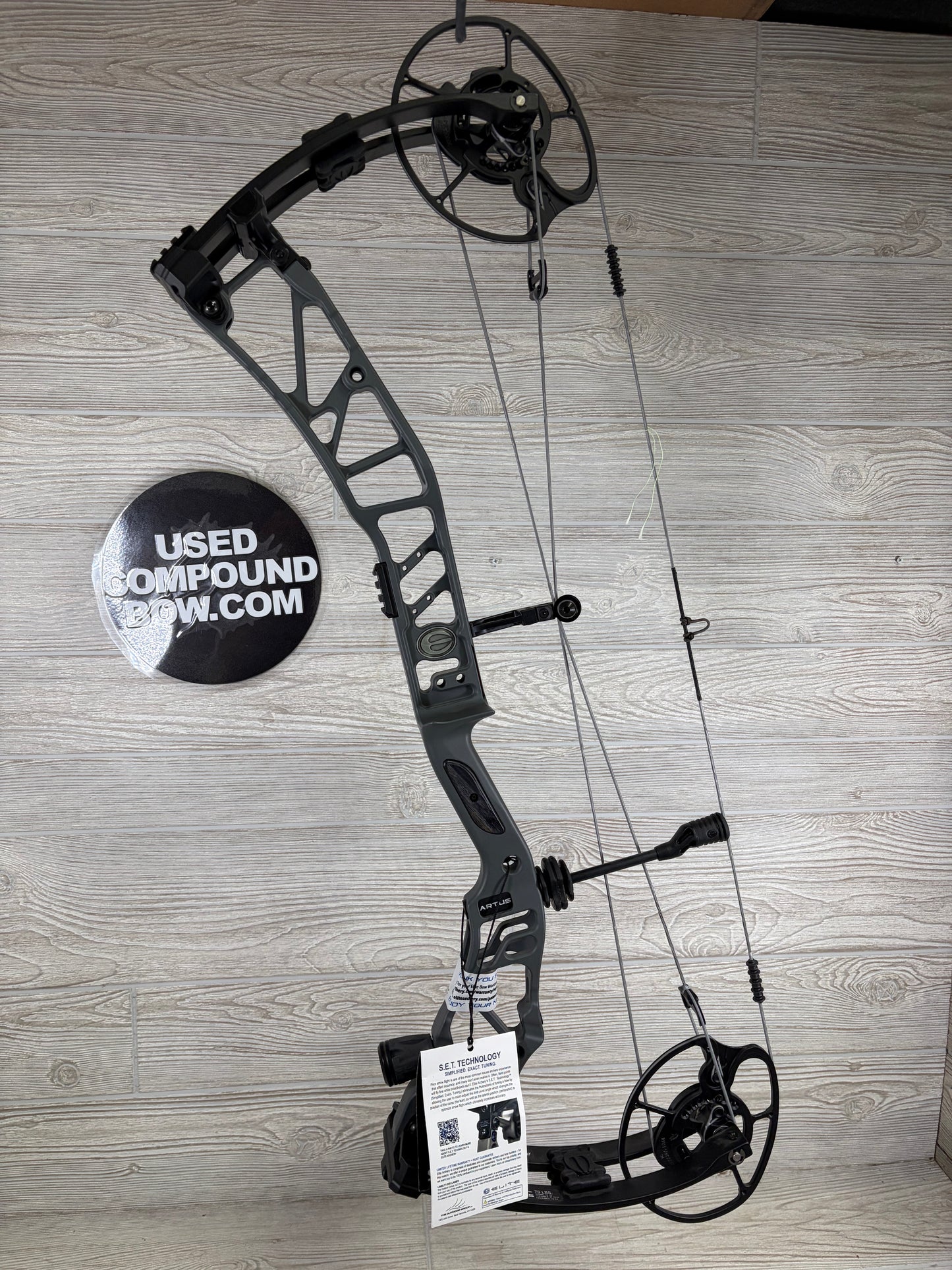 Elite Artus Right Handed Slate Gray 70lb