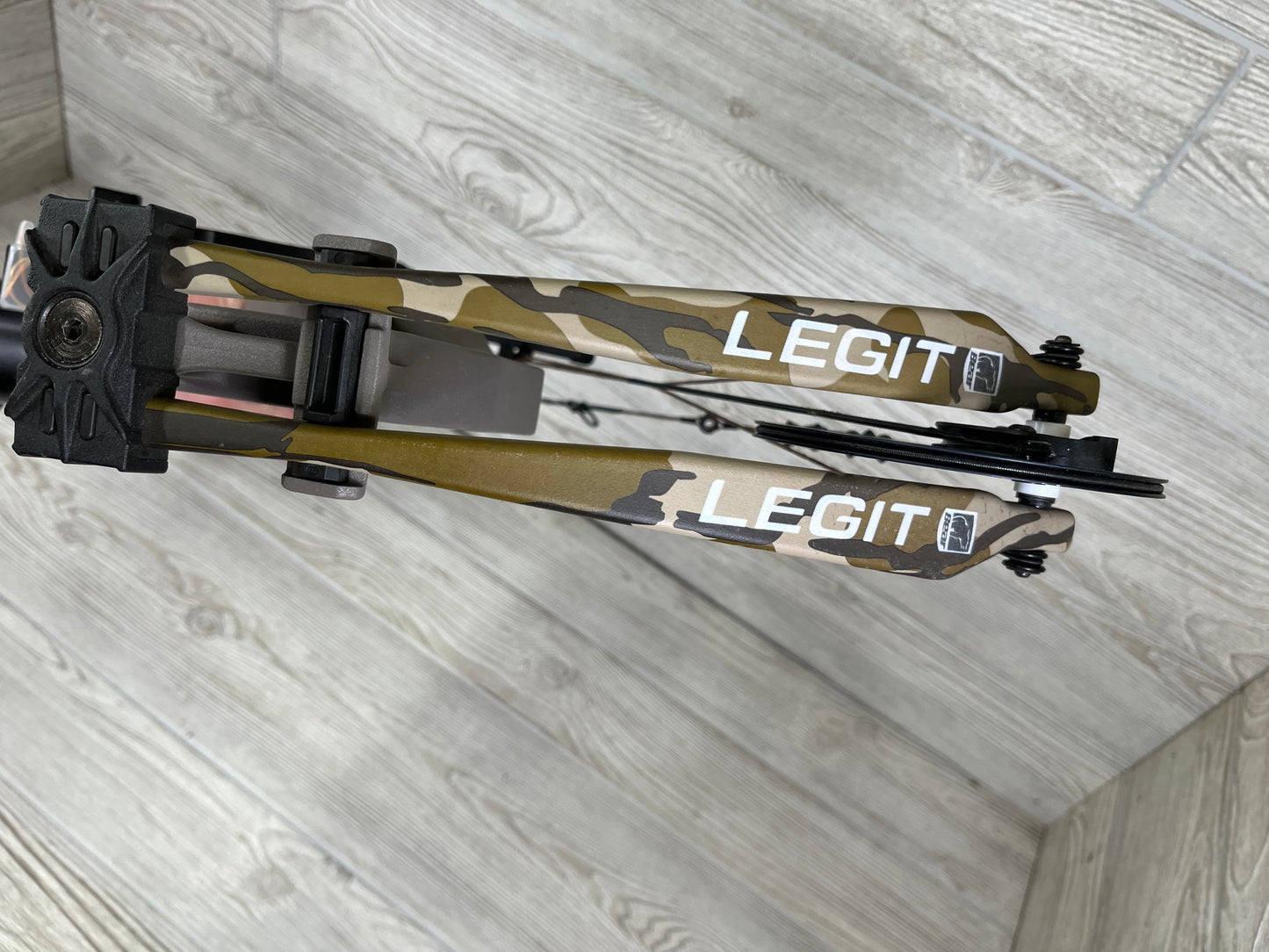 Bear Legit RH Package Stone/Bottomland 10-70#