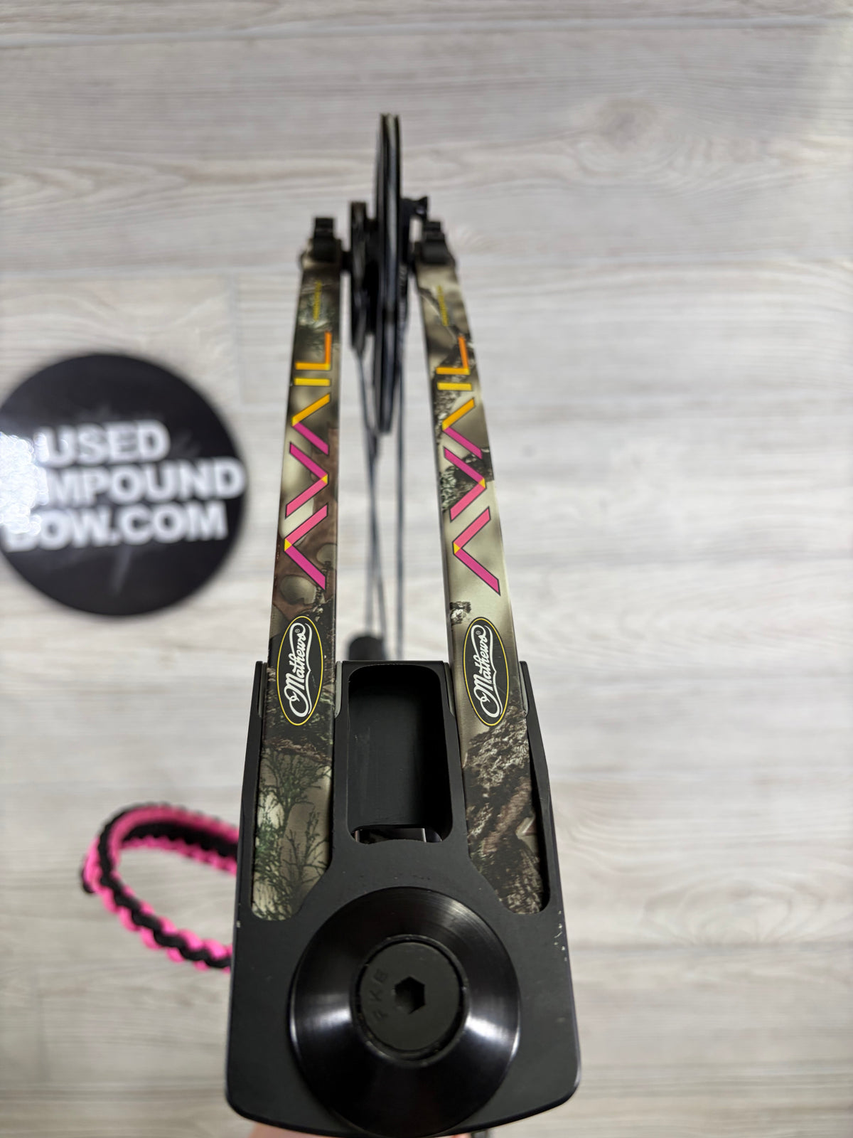 Used Mathews Avail RH Lost XD camo bow package 27" 50#