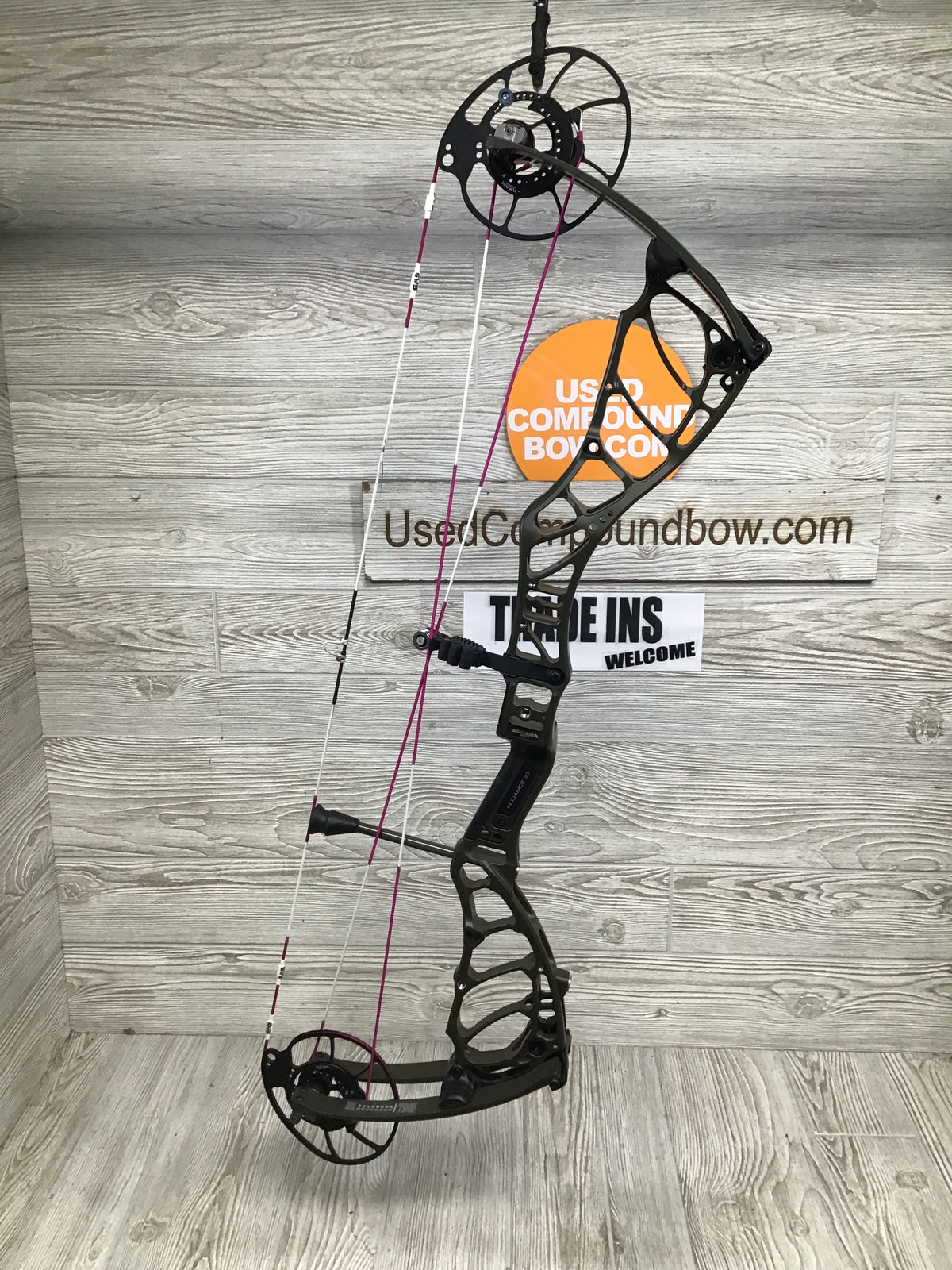 Used Bowtech Alliance 33 Right Handed 65-75# Green
