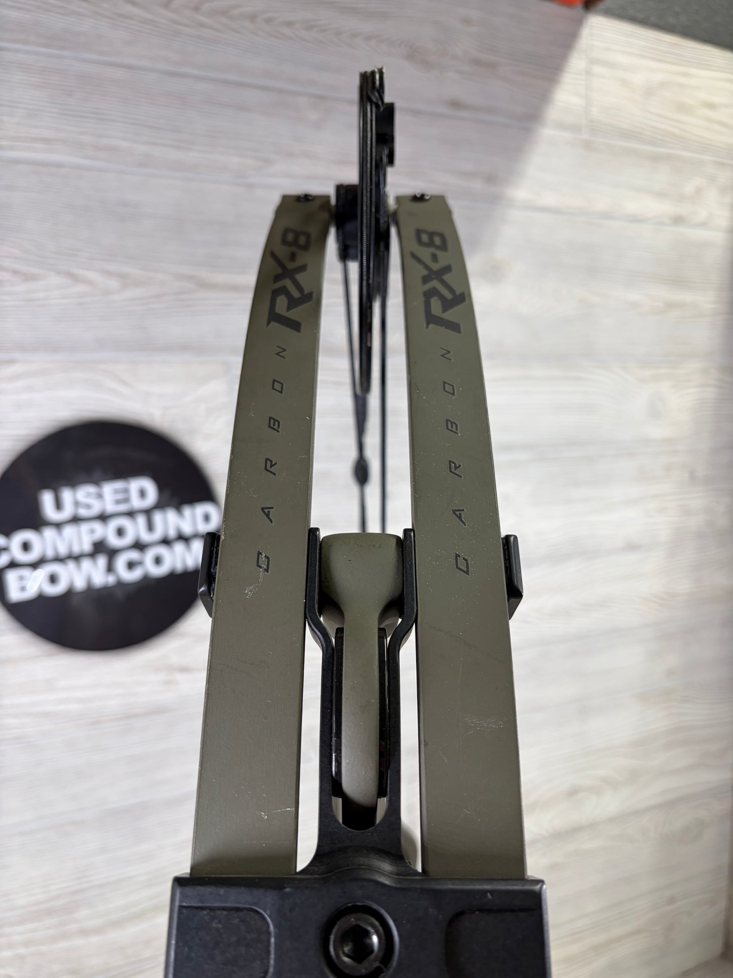 Hoyt RX-8 Ultra Right Hand Wilderness Green 60-70lbs 27-32"