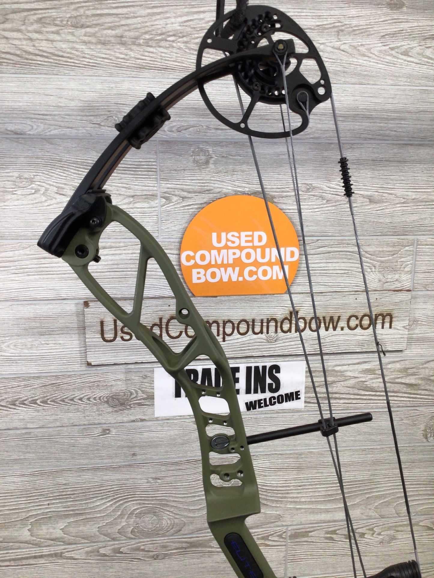 Elite Basin Right Handed Green Riser/Black 20-70lbs
