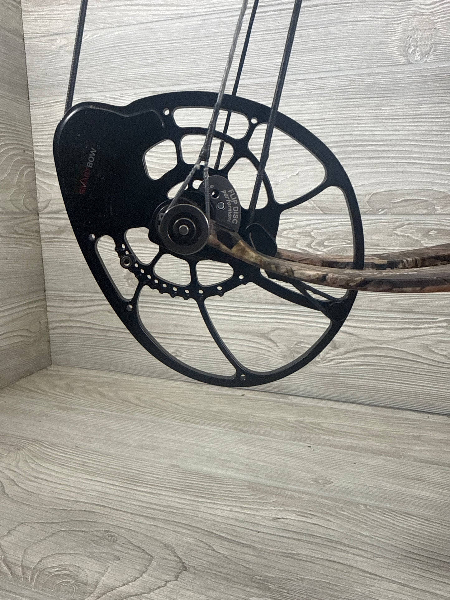 Bowtech Realm Breakup Camo 50lb RH