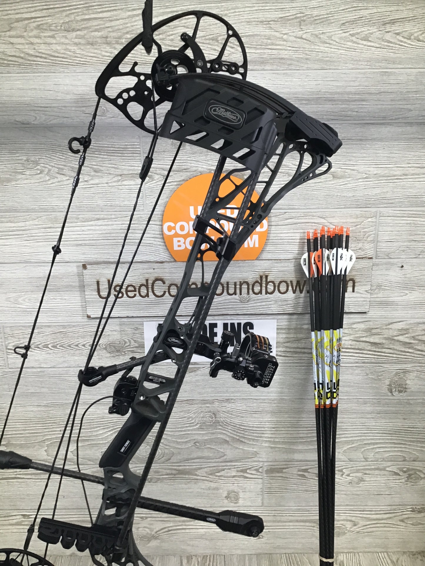 Used Mathews Lift X 29.5 Right Hand Shale Riser/Black Limbs 28/70 LOADED Package