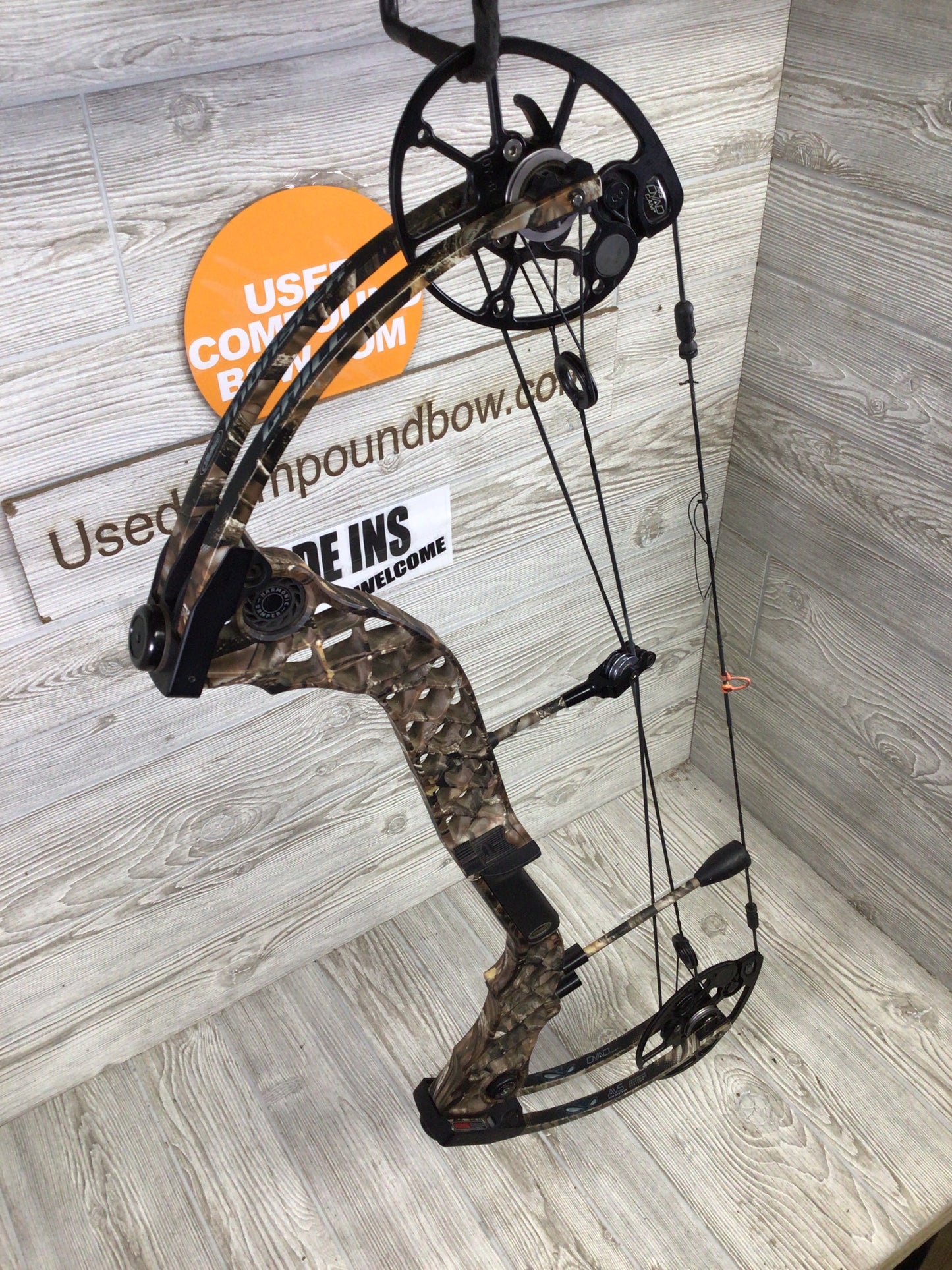 Used Mathews Chill 28/70 lost camo Right Handed